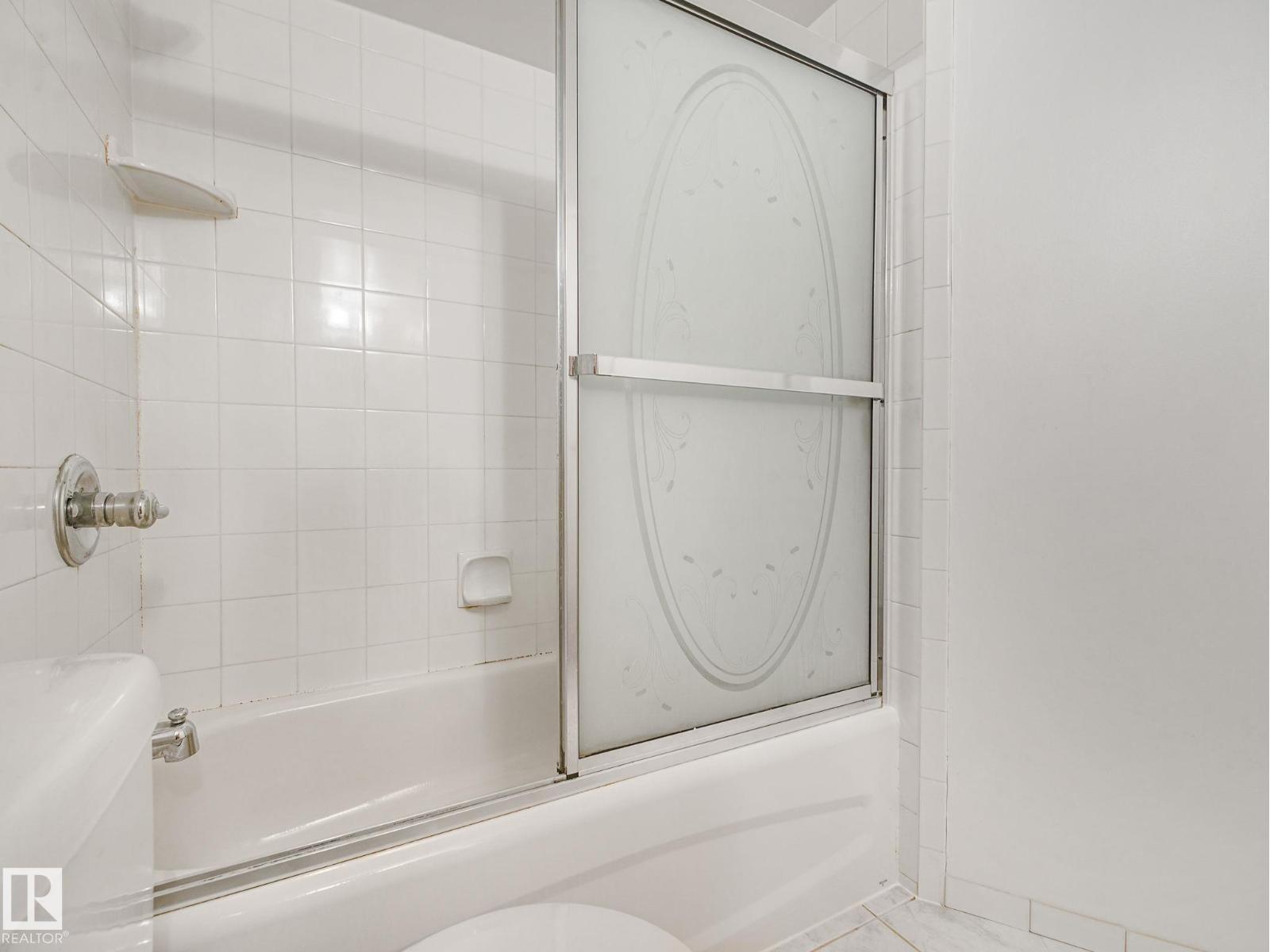 #1706 10045 117 ST NW - 23