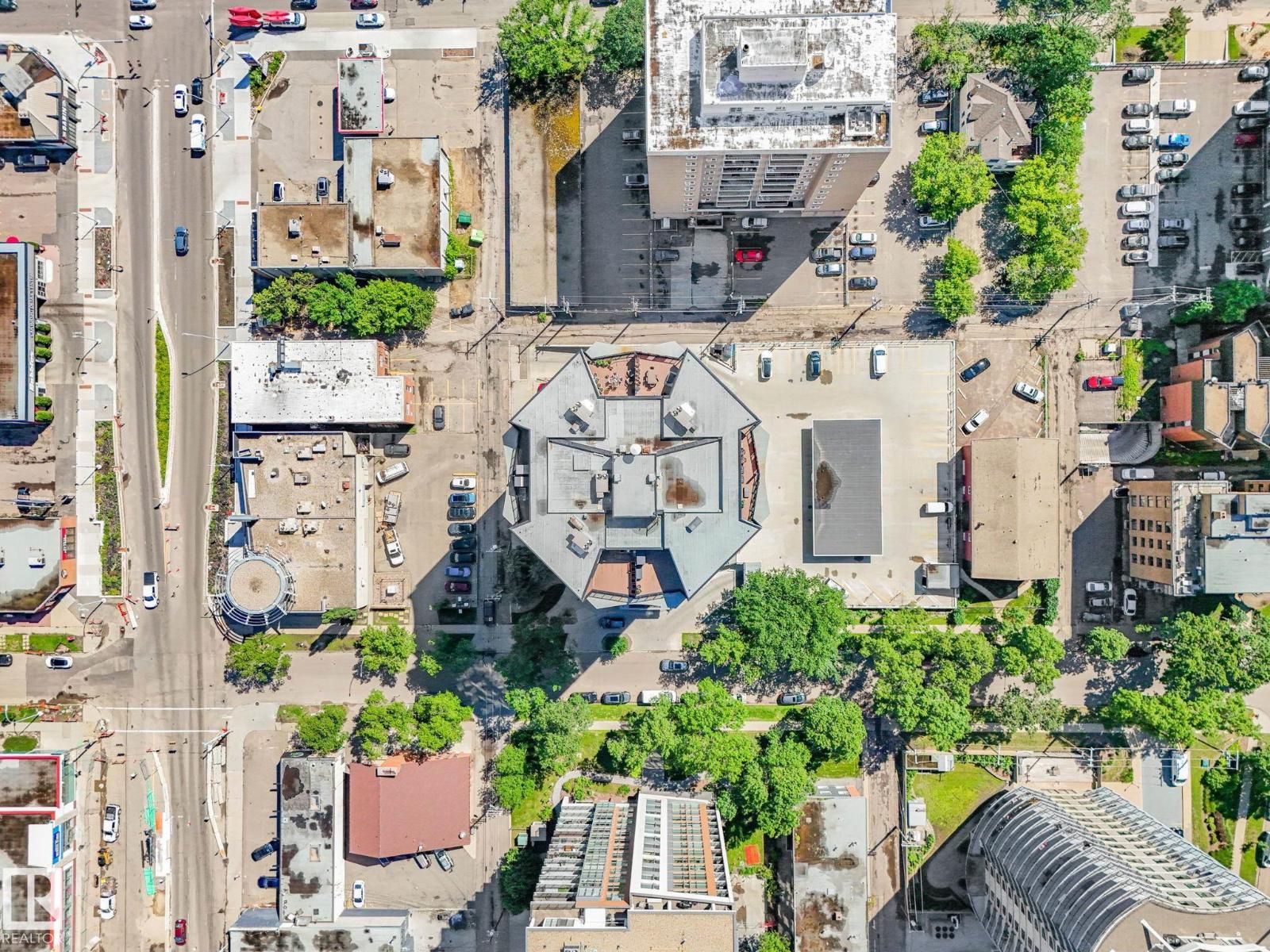#1706 10045 117 ST NW - 3