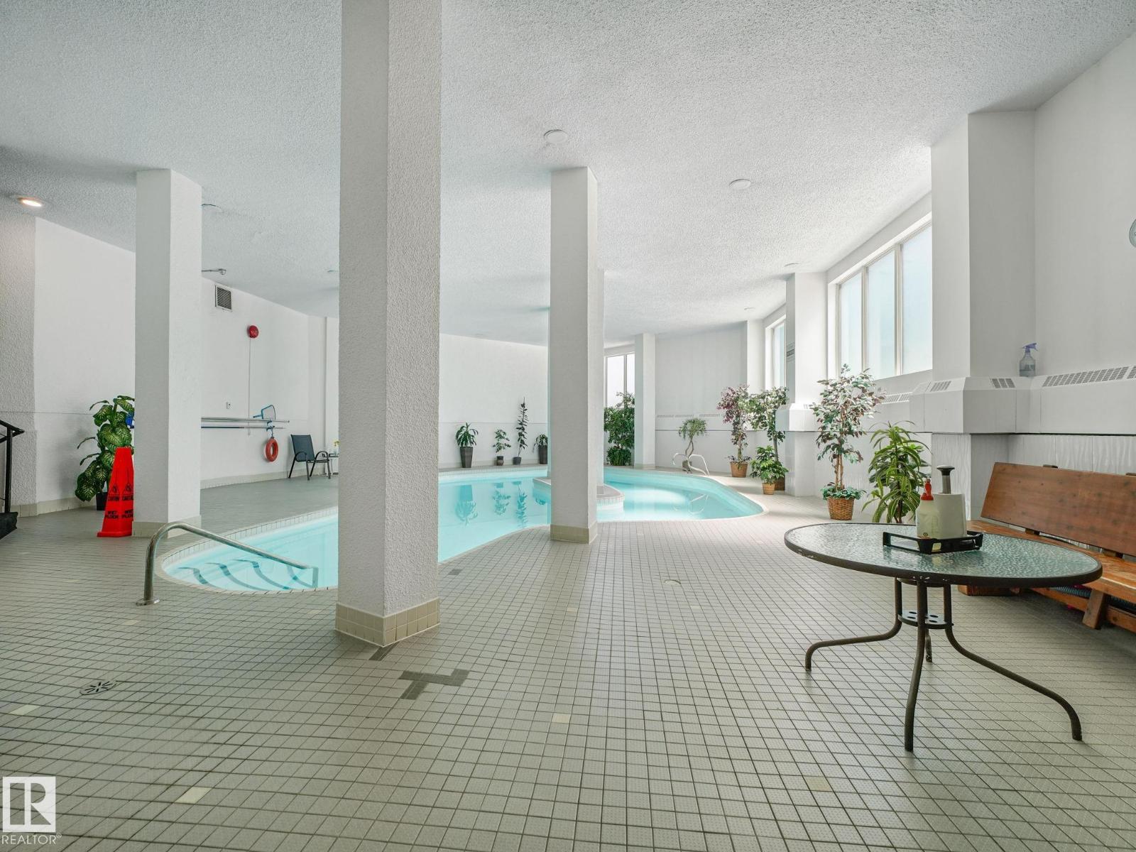 #1706 10045 117 ST NW - 40