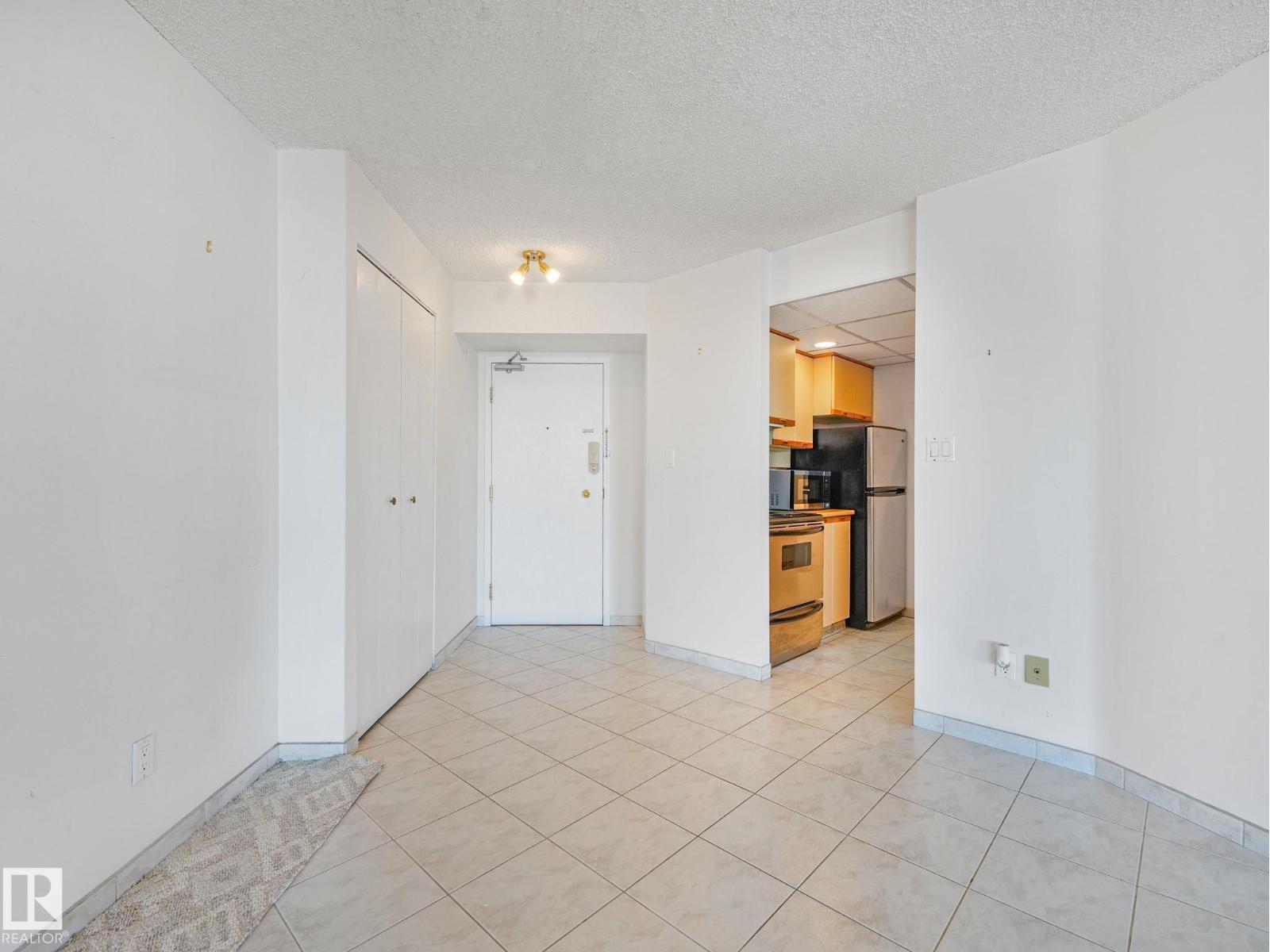 #1706 10045 117 ST NW - 8