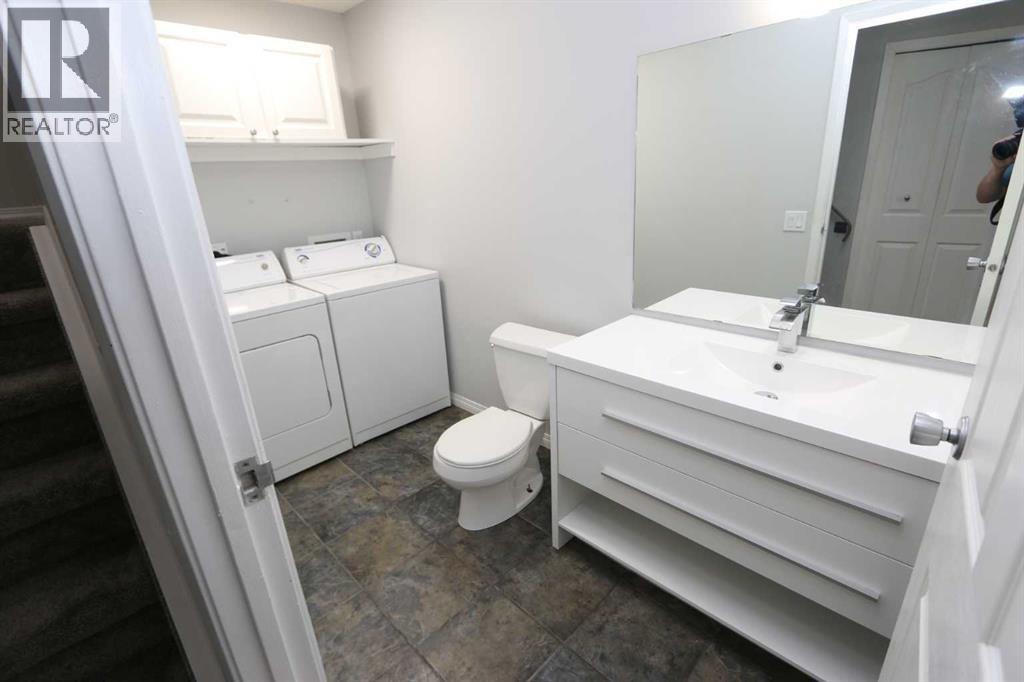 #4172 90 Glamis Drive SW - 9