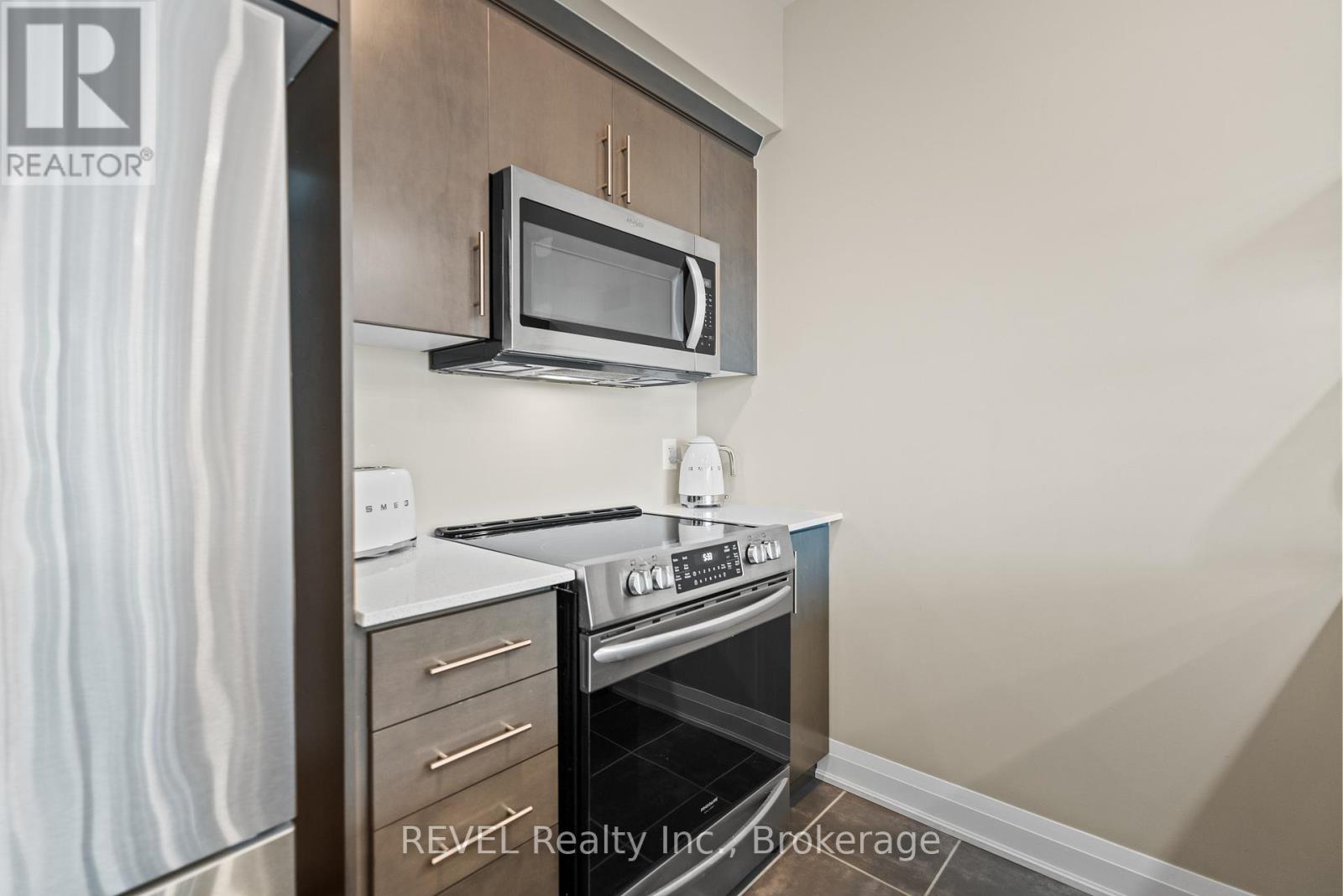 #410 16 CONCORD PLACE - 10