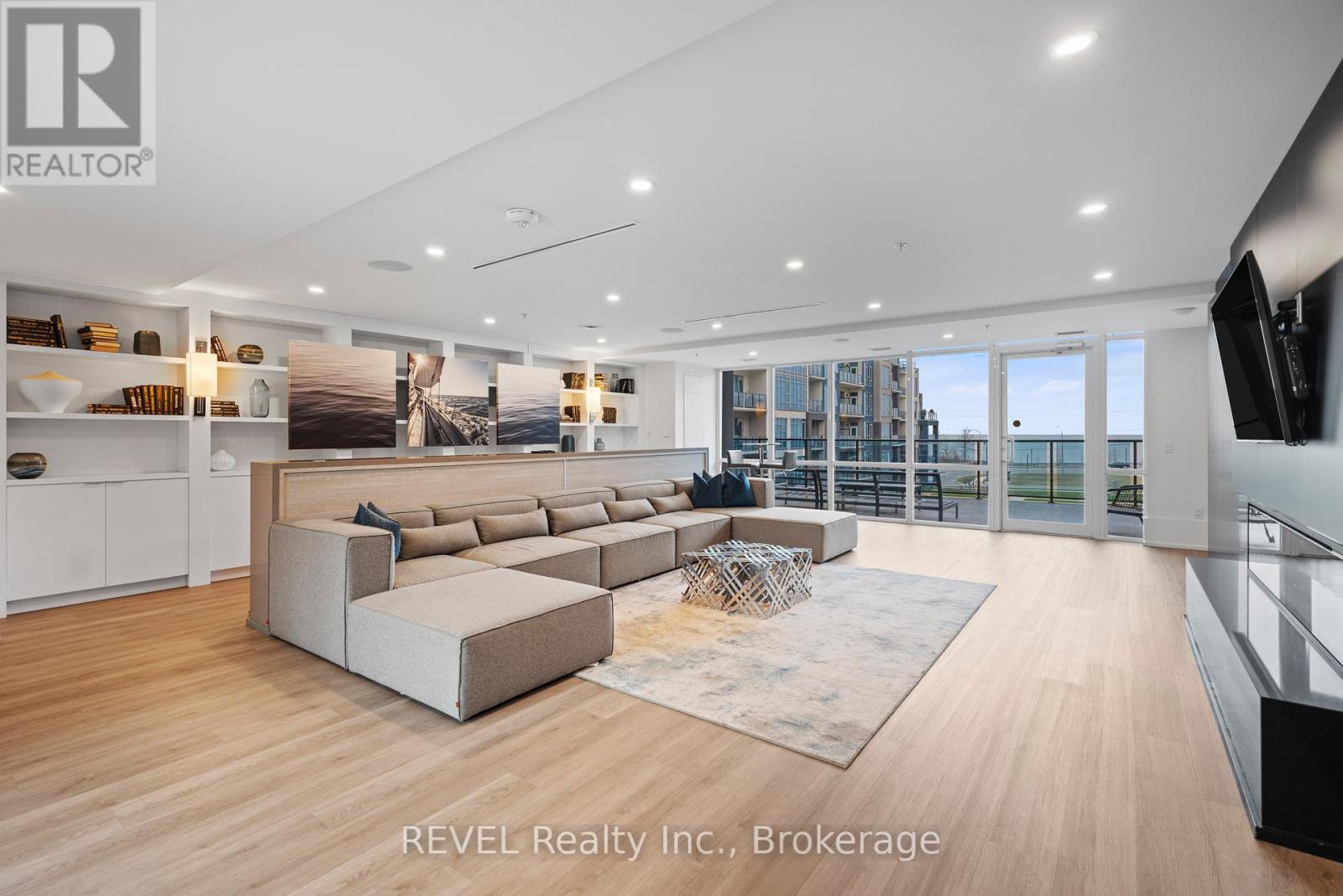 #410 16 CONCORD PLACE - 24