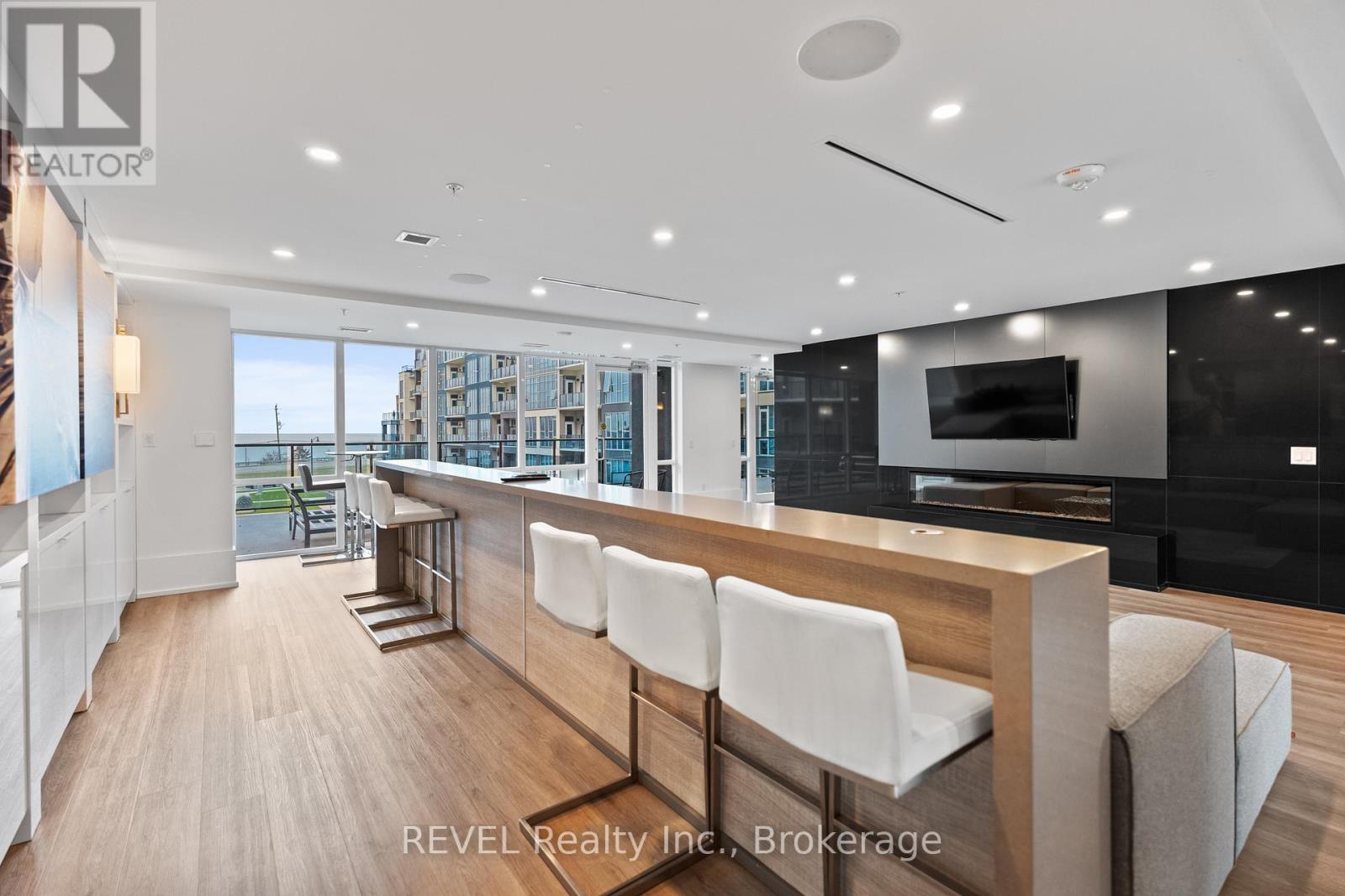#410 16 CONCORD PLACE - 25