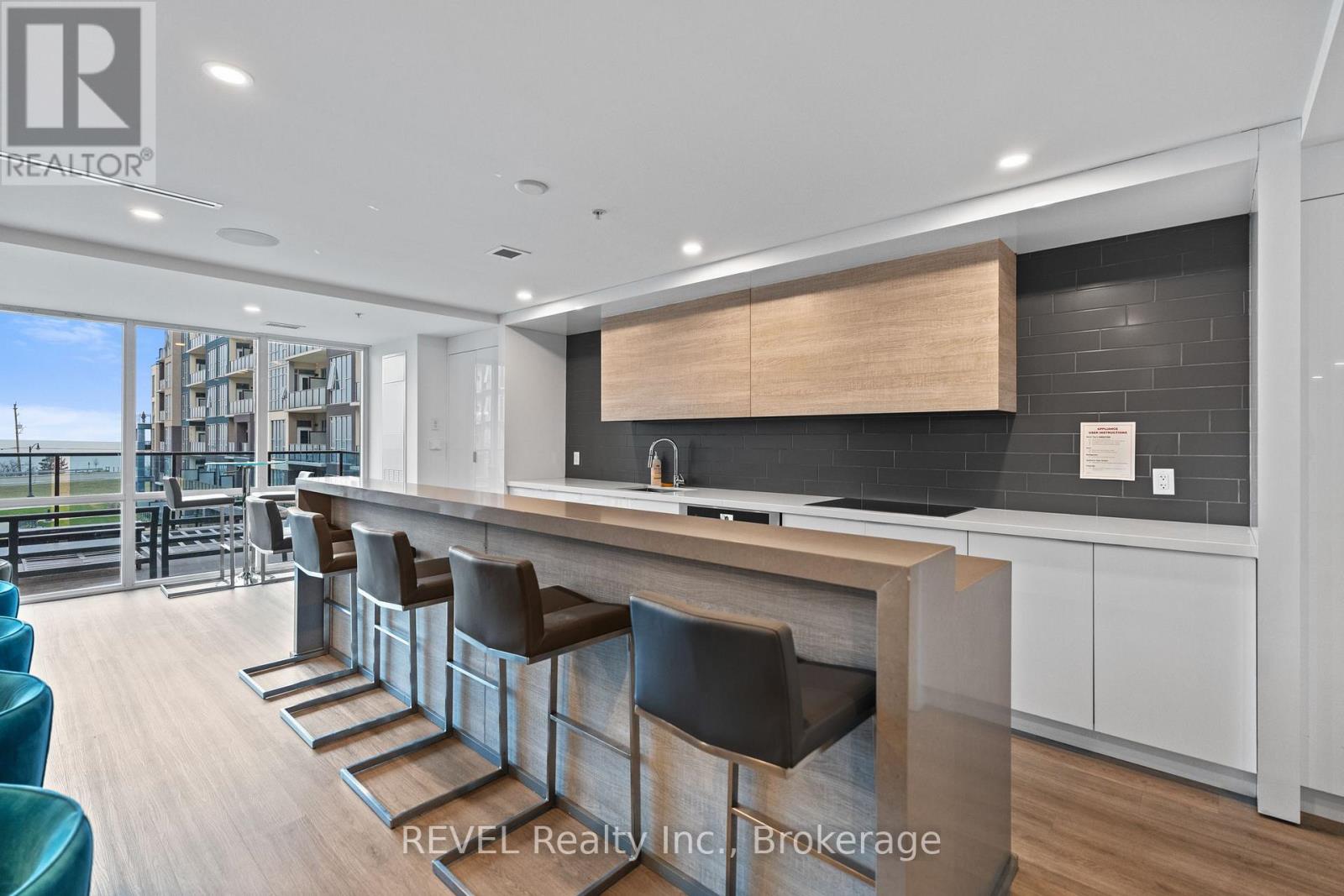 #410 16 CONCORD PLACE - 27