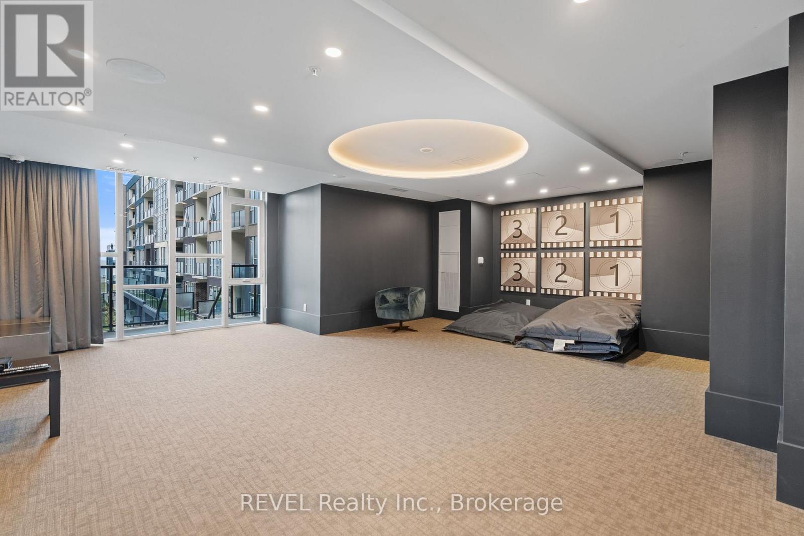 #410 16 CONCORD PLACE - 30