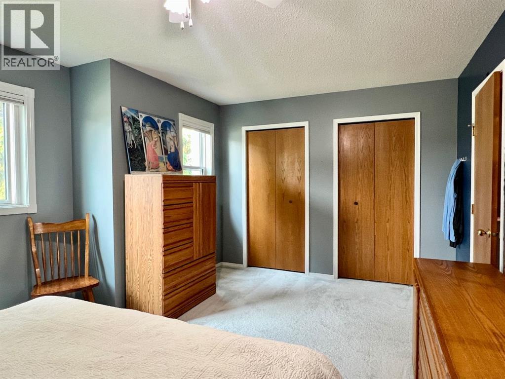 6011 54 Street — photo 15