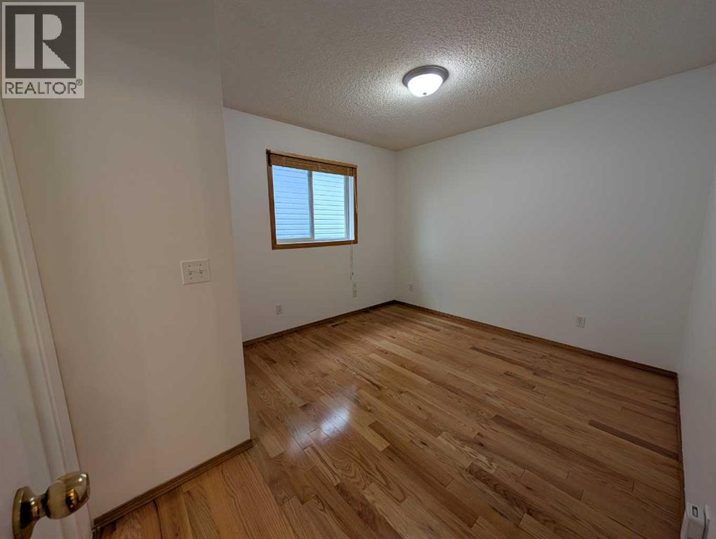 Bedroom 2-1