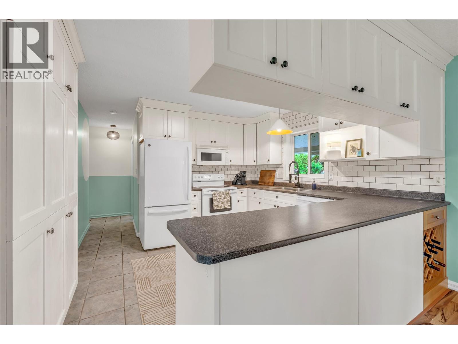7513 CREST-A-WAY Road - 8