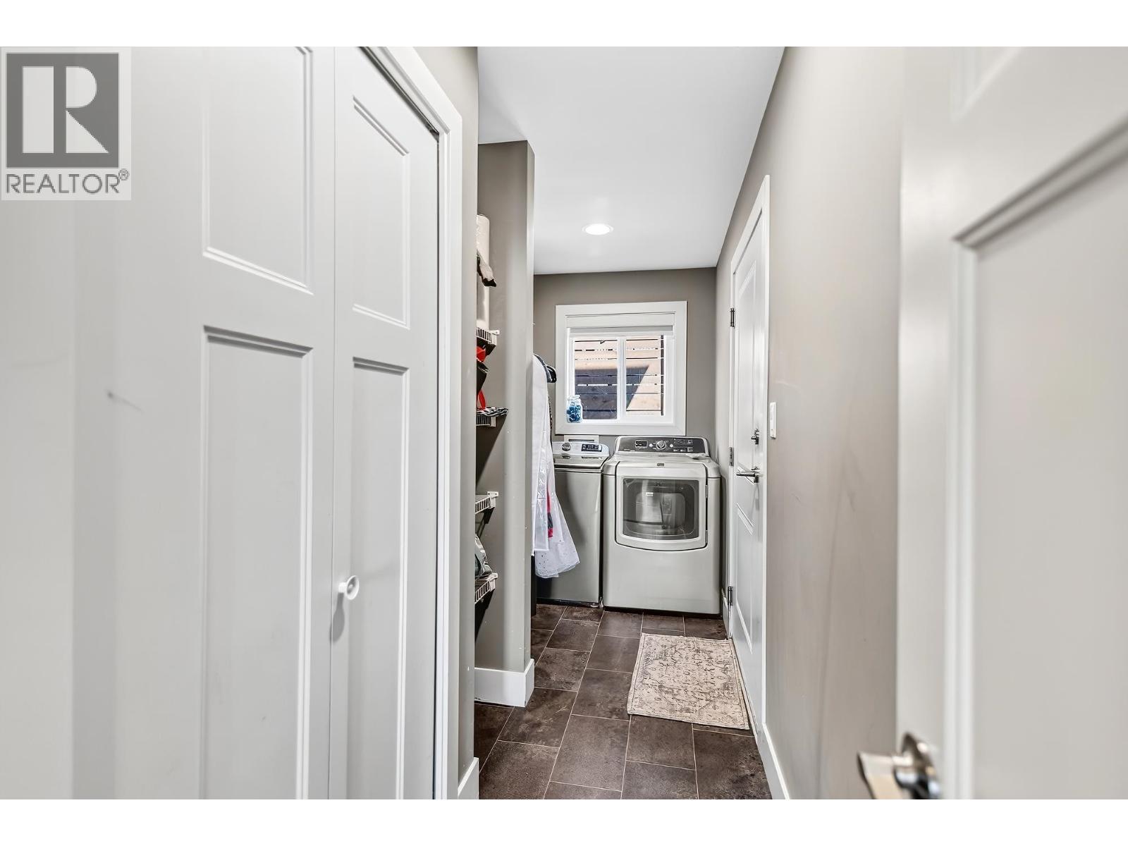 5631 PAGE ROAD, Sechelt