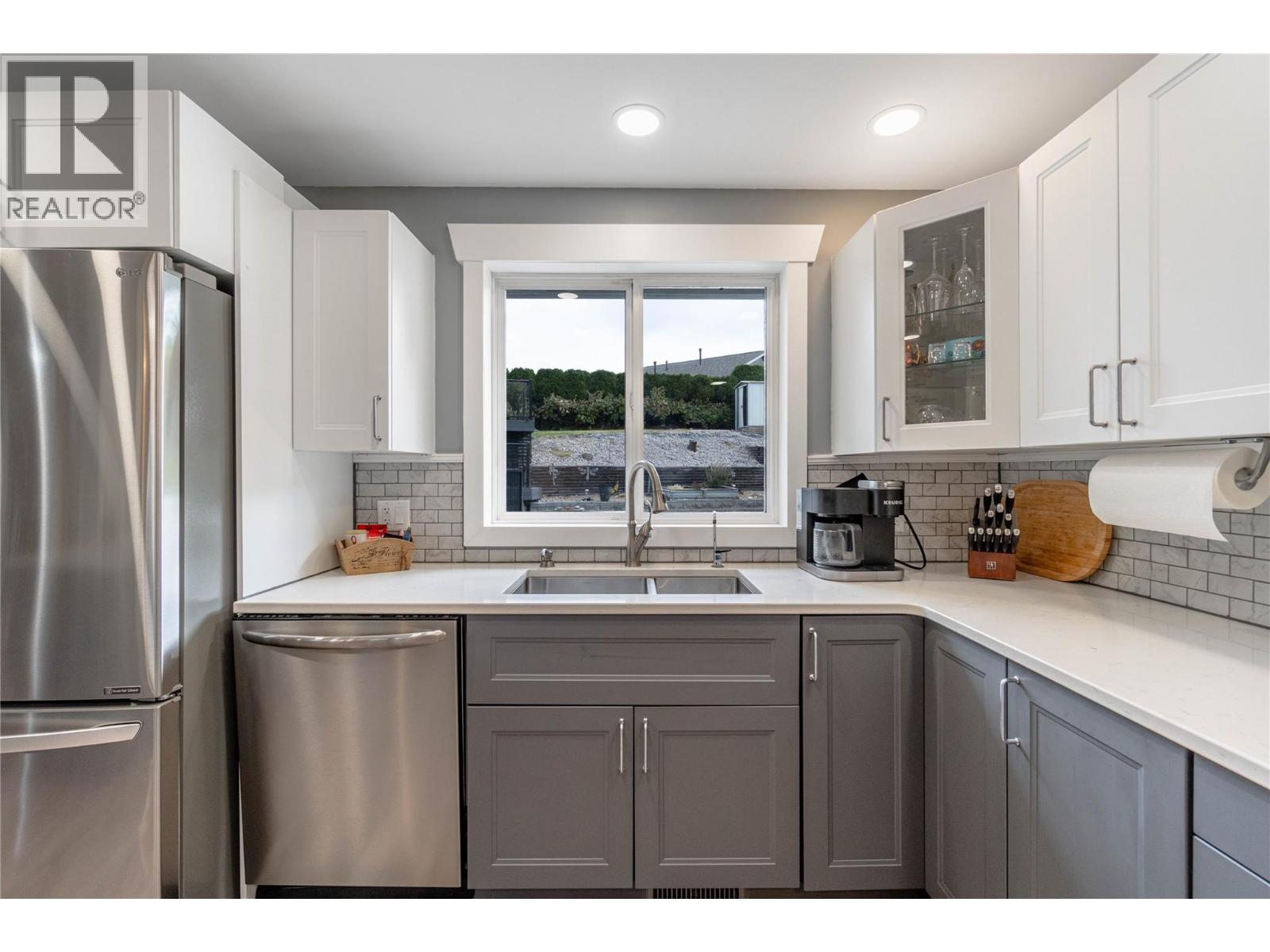 6763 MEADOWS Drive - 16