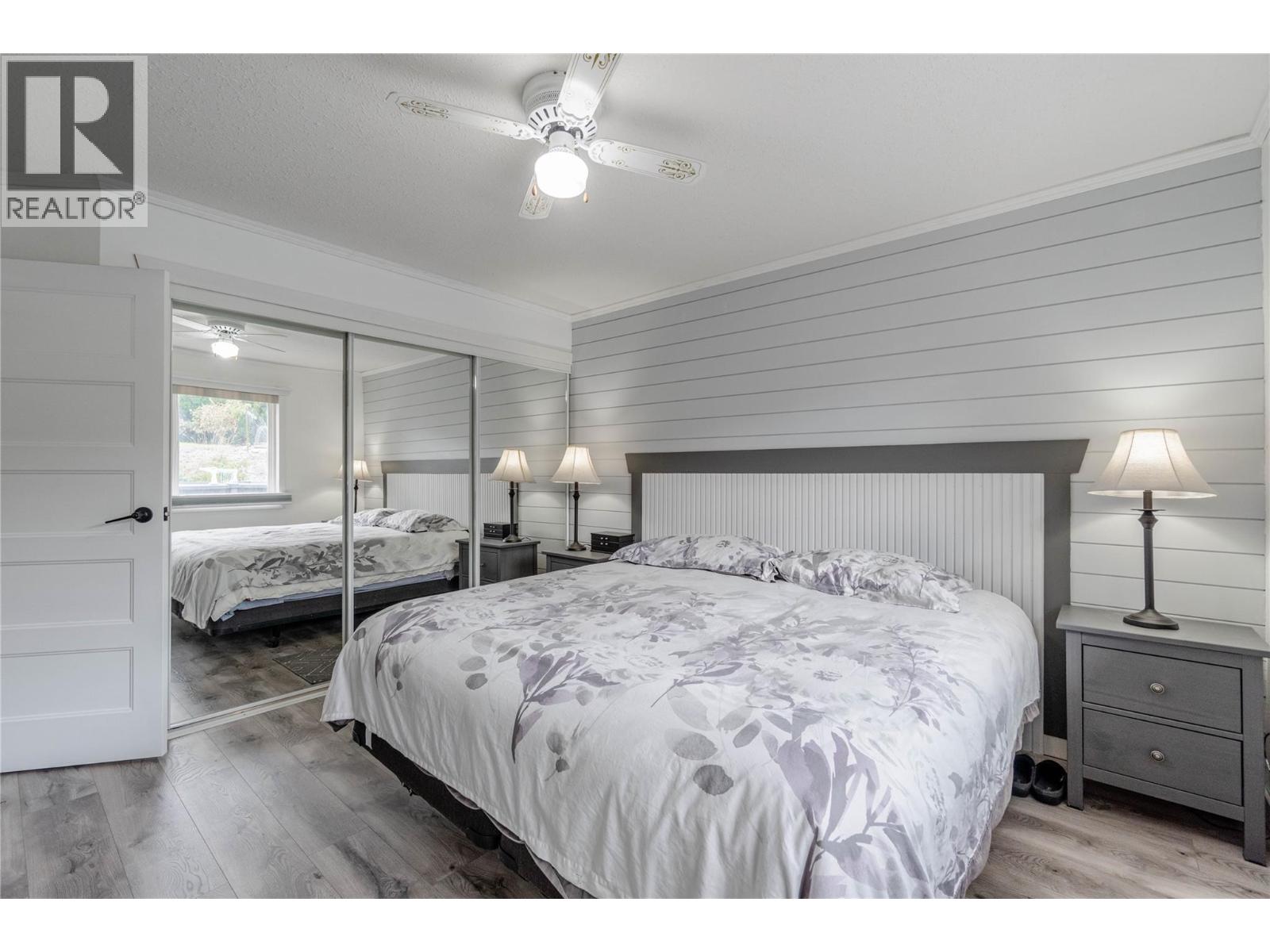 6763 MEADOWS Drive - 32