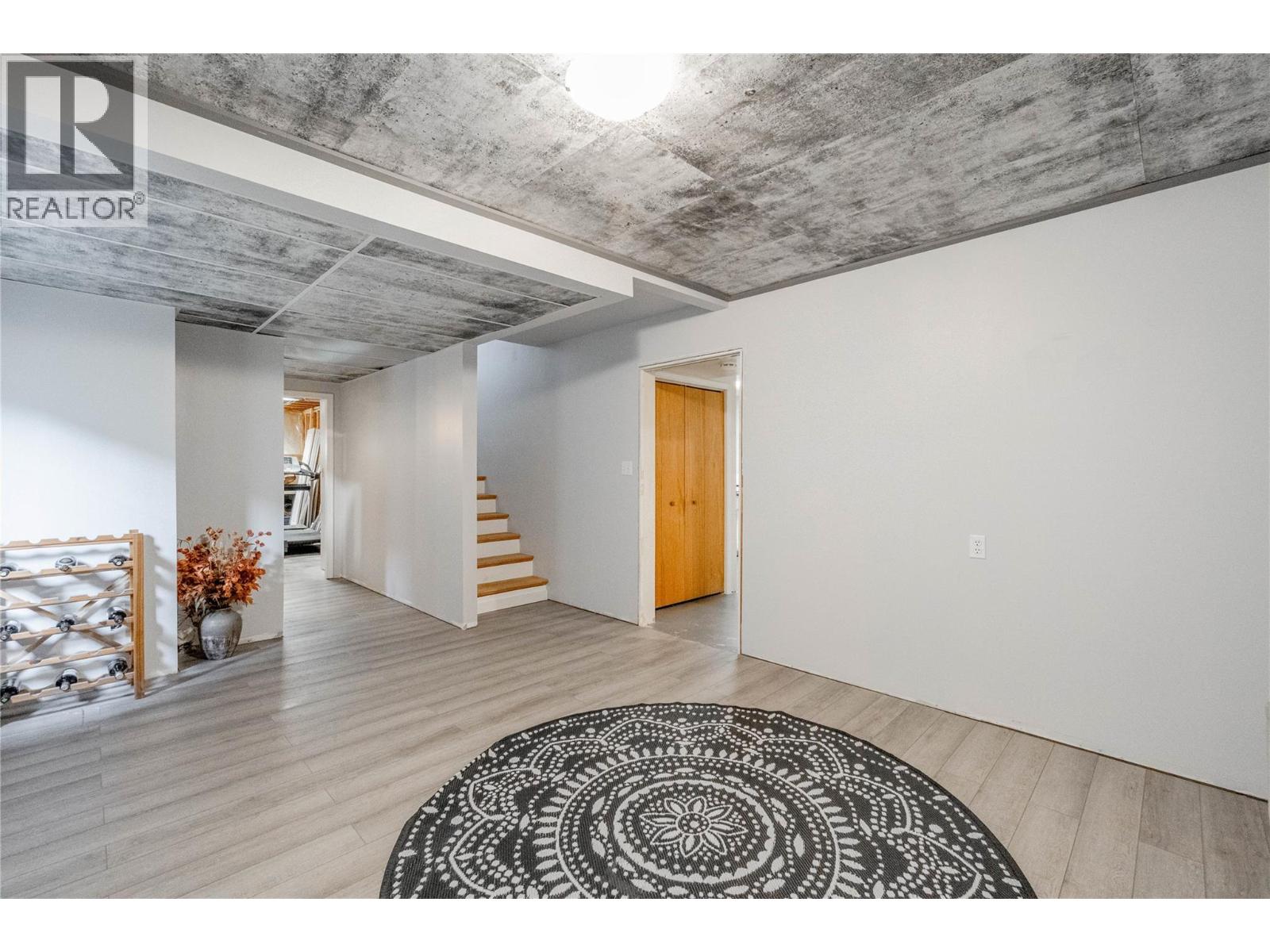 6763 MEADOWS Drive - 39