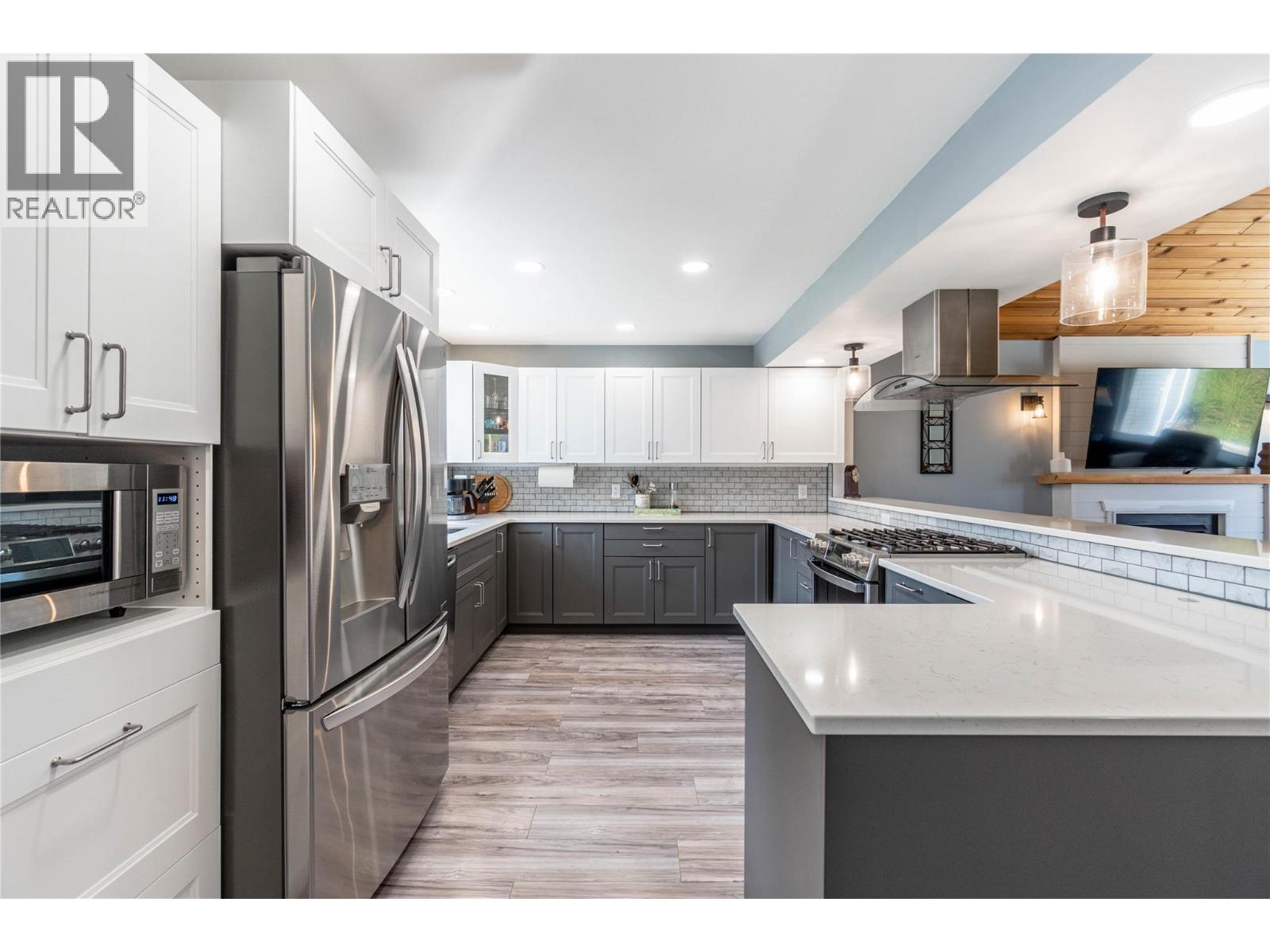 6763 MEADOWS Drive - 13