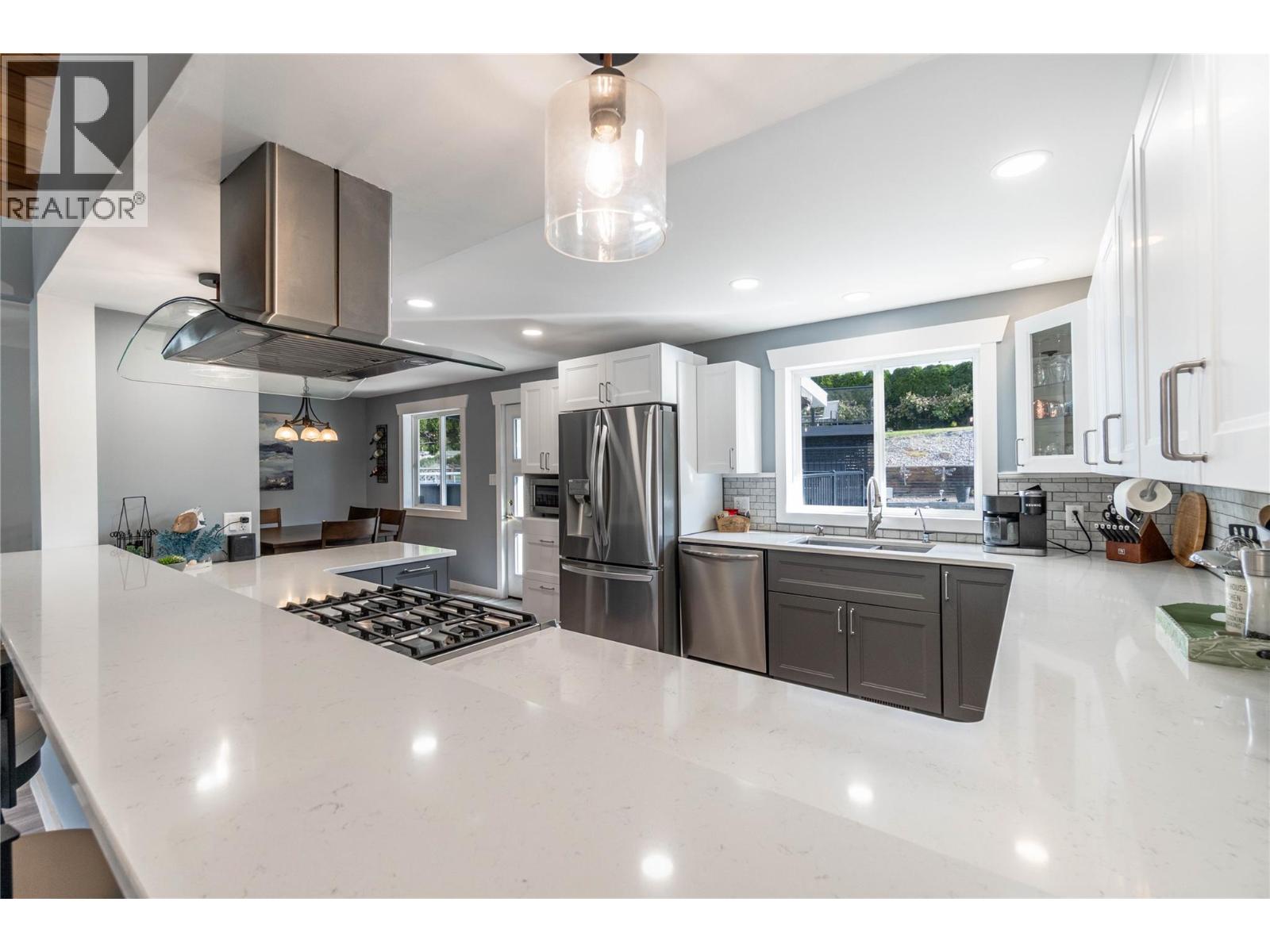 6763 MEADOWS Drive - 12
