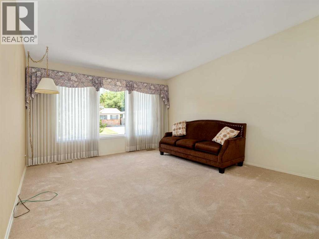 2707 11 Avenue N — photo 8