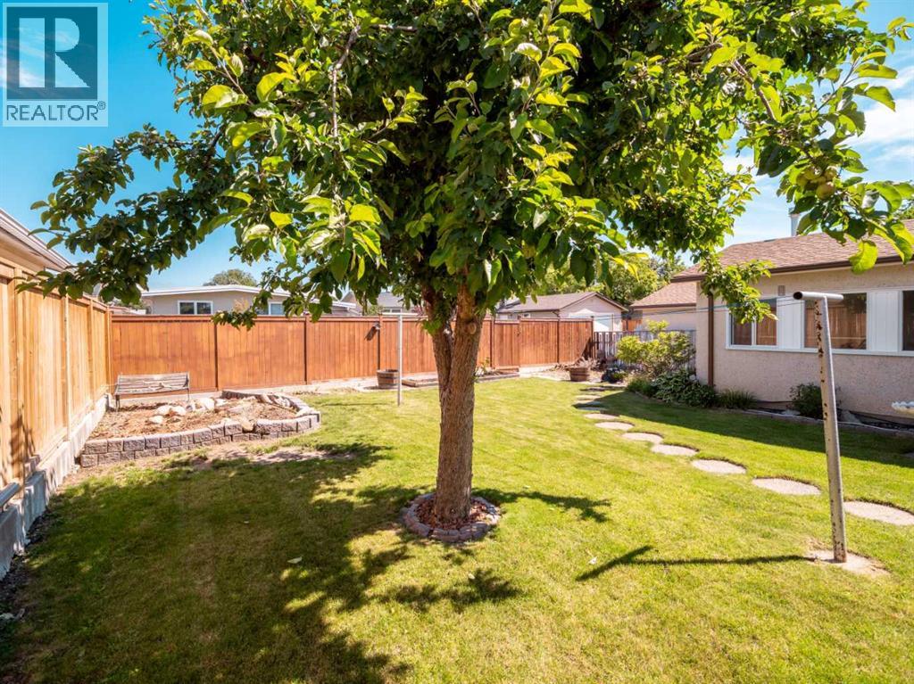 2707 11 Avenue N — photo 36