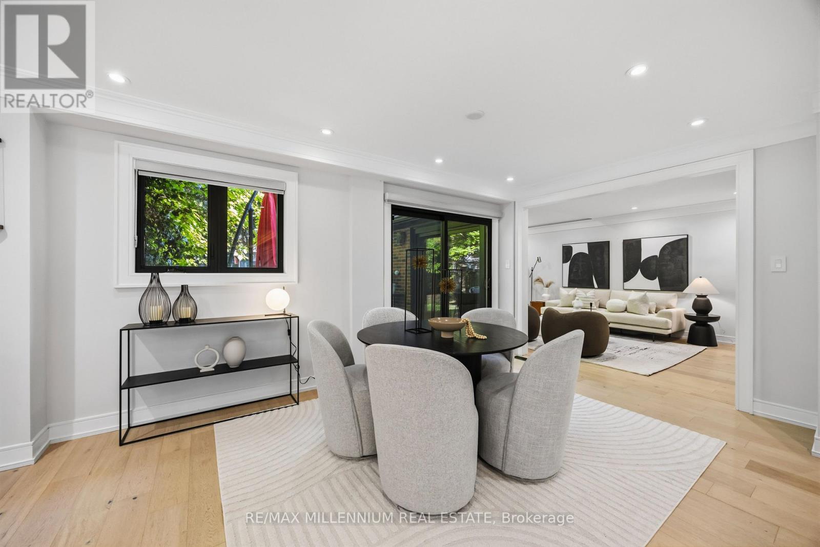 14 PORTREE CRESCENT - 16