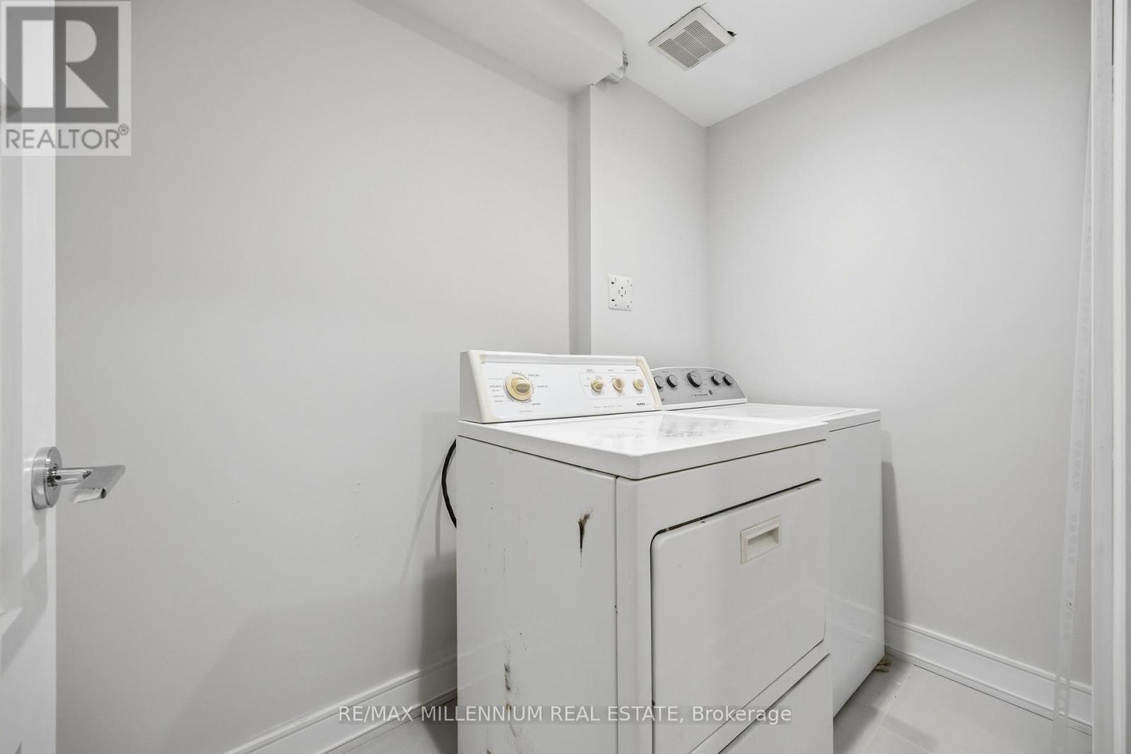 14 PORTREE CRESCENT - 45