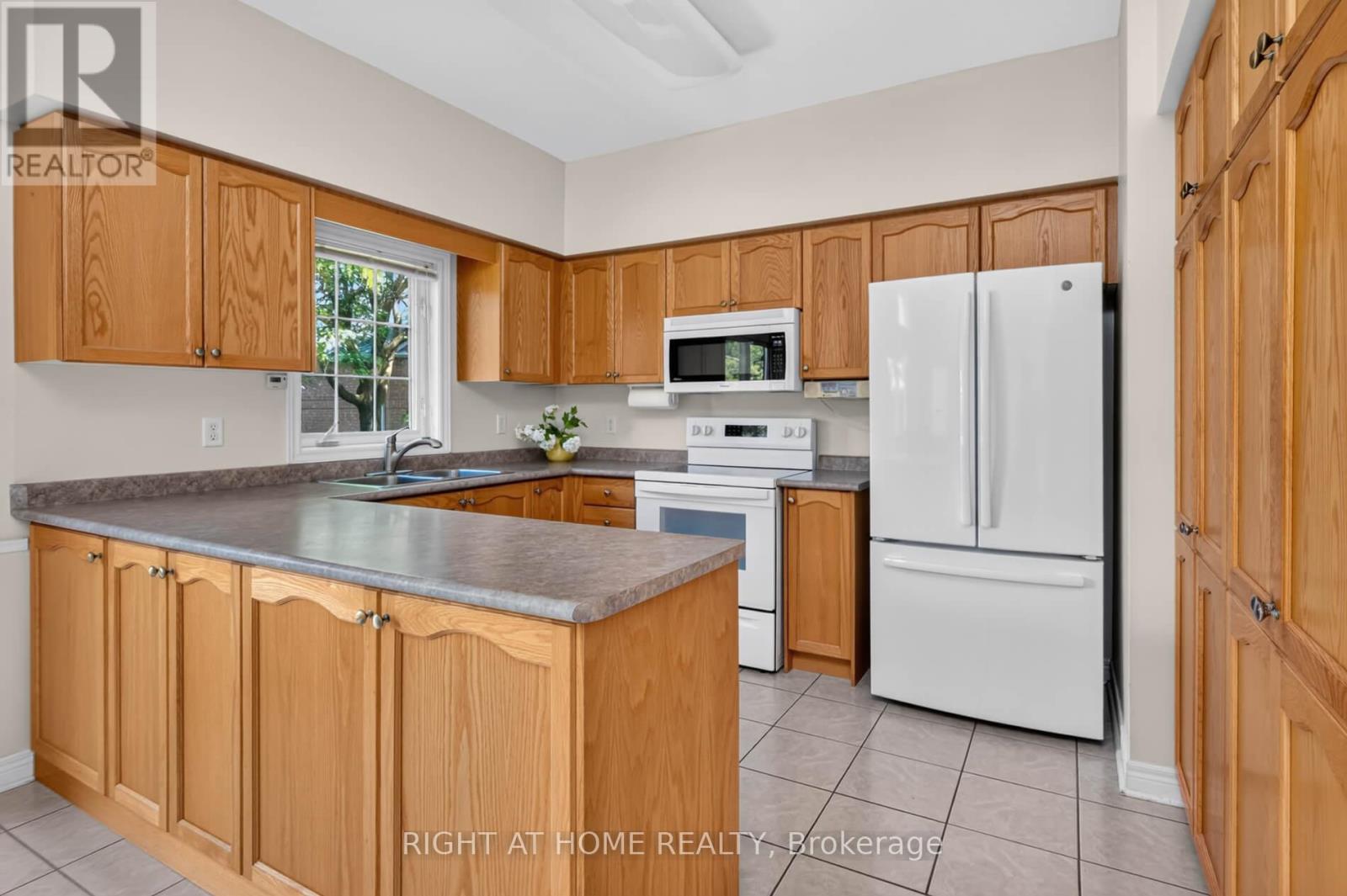 5 ORCHARD PARK GATE - Image 16