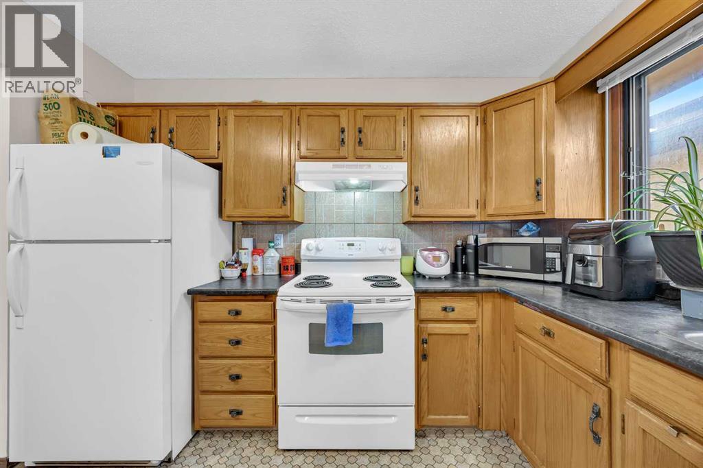49 Beacham Way NW - 14