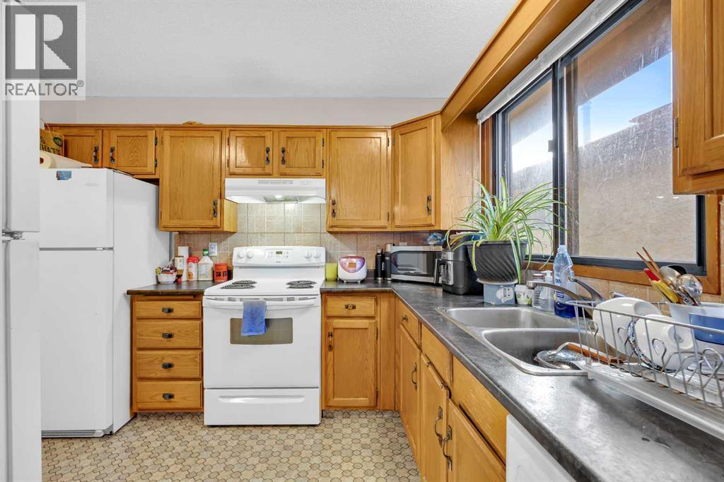49 Beacham Way NW - 13