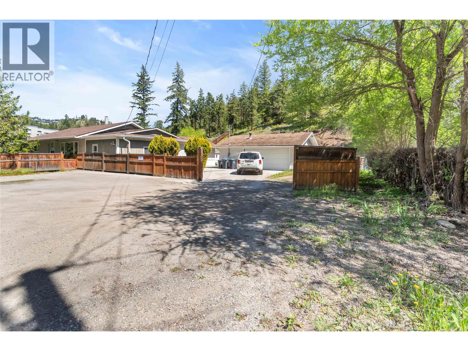 365 Clifton Road - 24