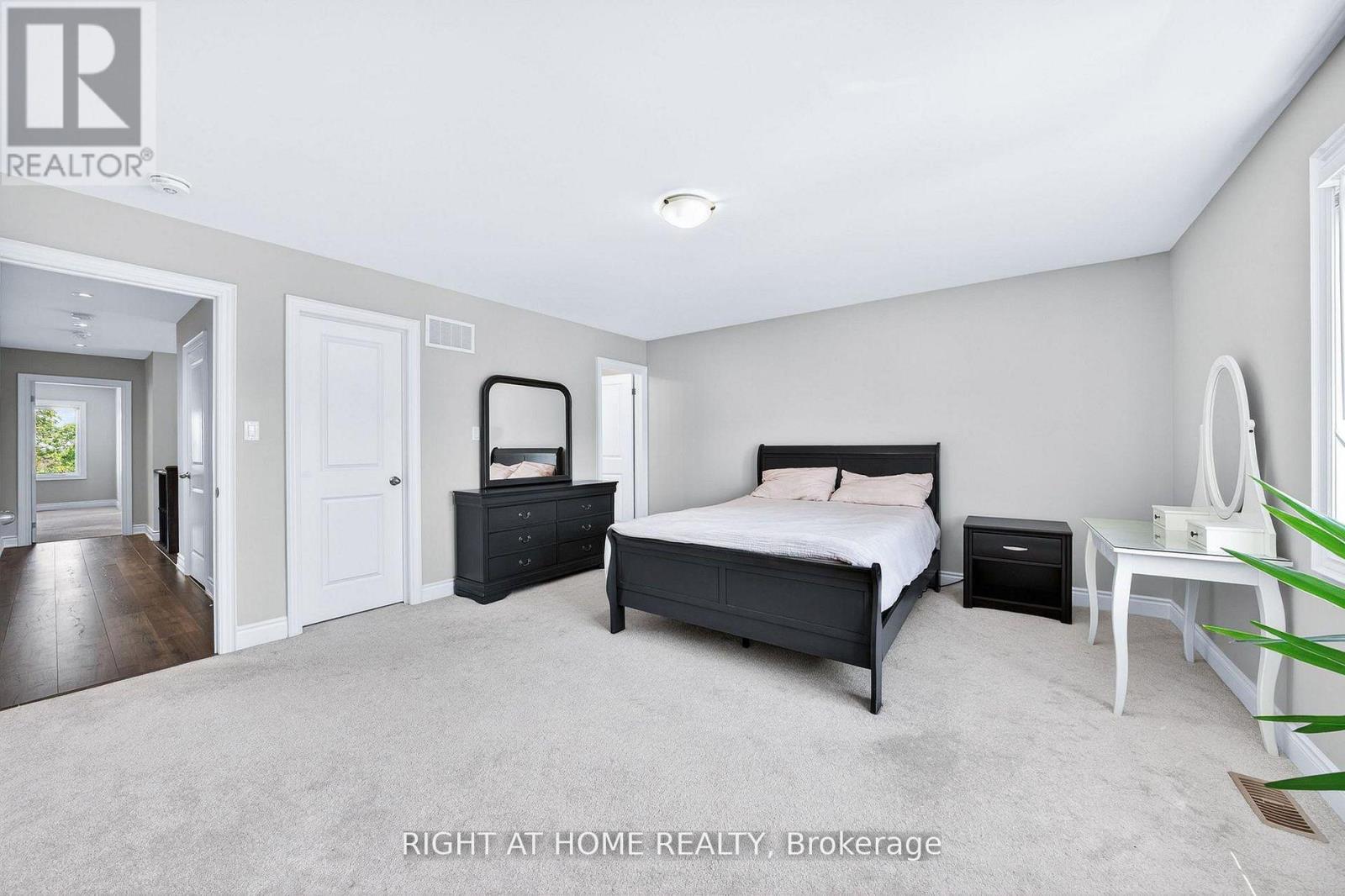 1160 PEELAR CRESCENT - 19