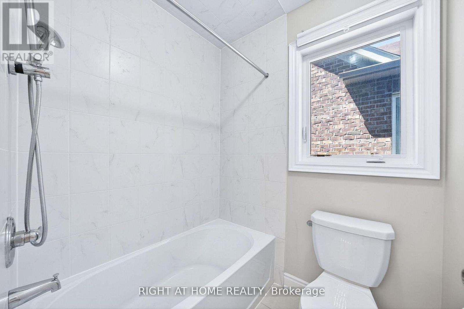1160 PEELAR CRESCENT - 23