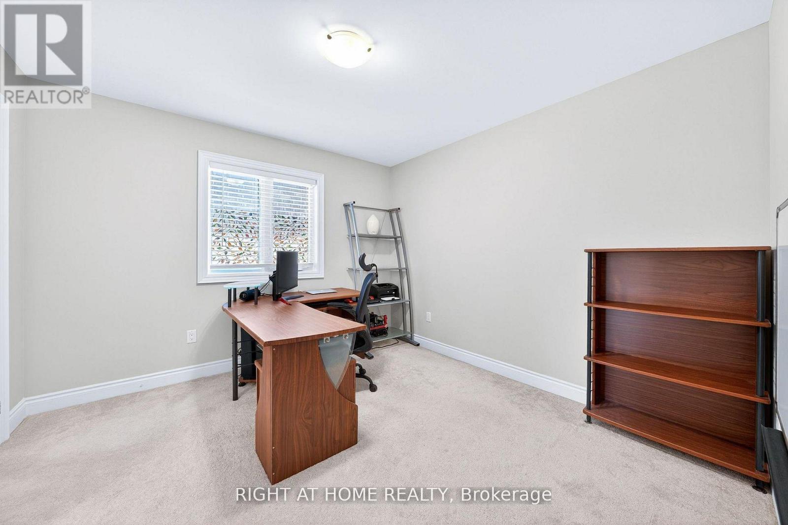 1160 PEELAR CRESCENT - 24