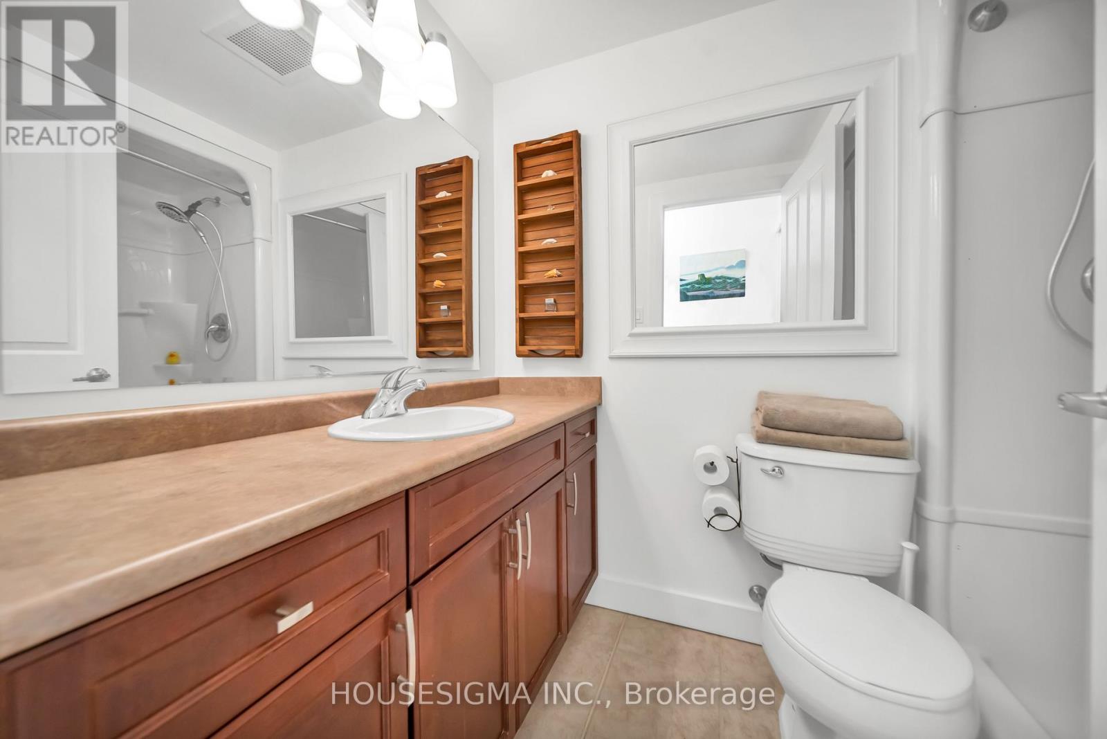 #207 8 HARRIS STREET - 34