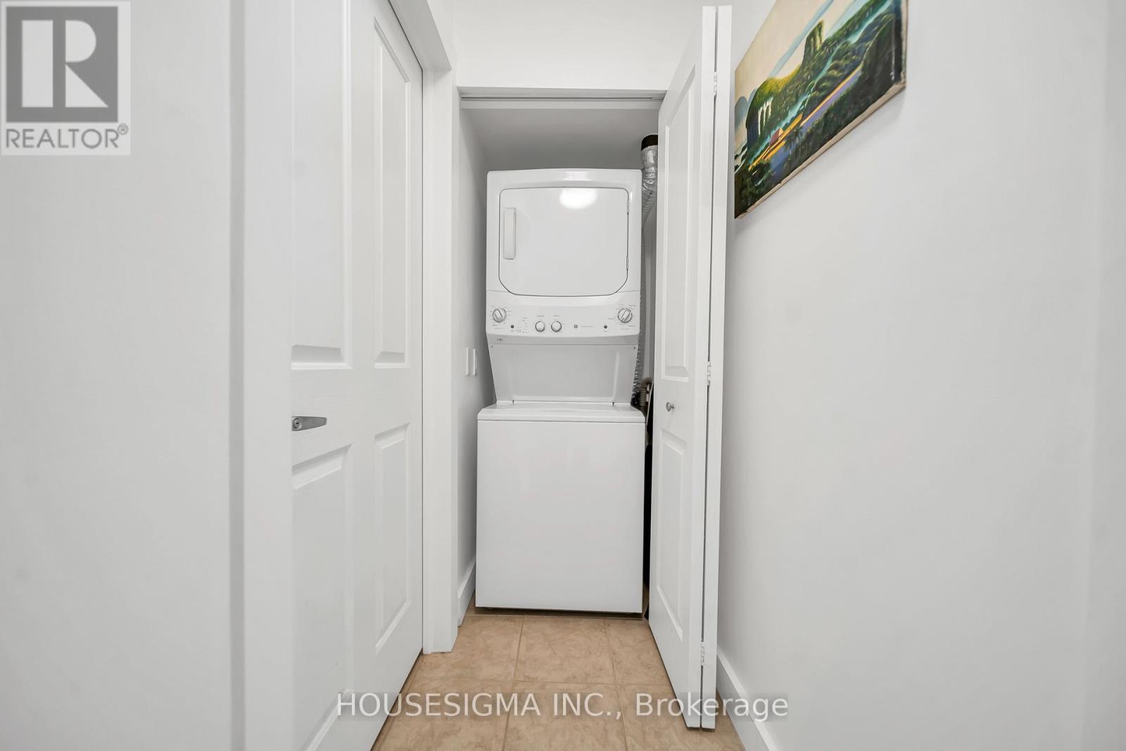 #207 8 HARRIS STREET - 35
