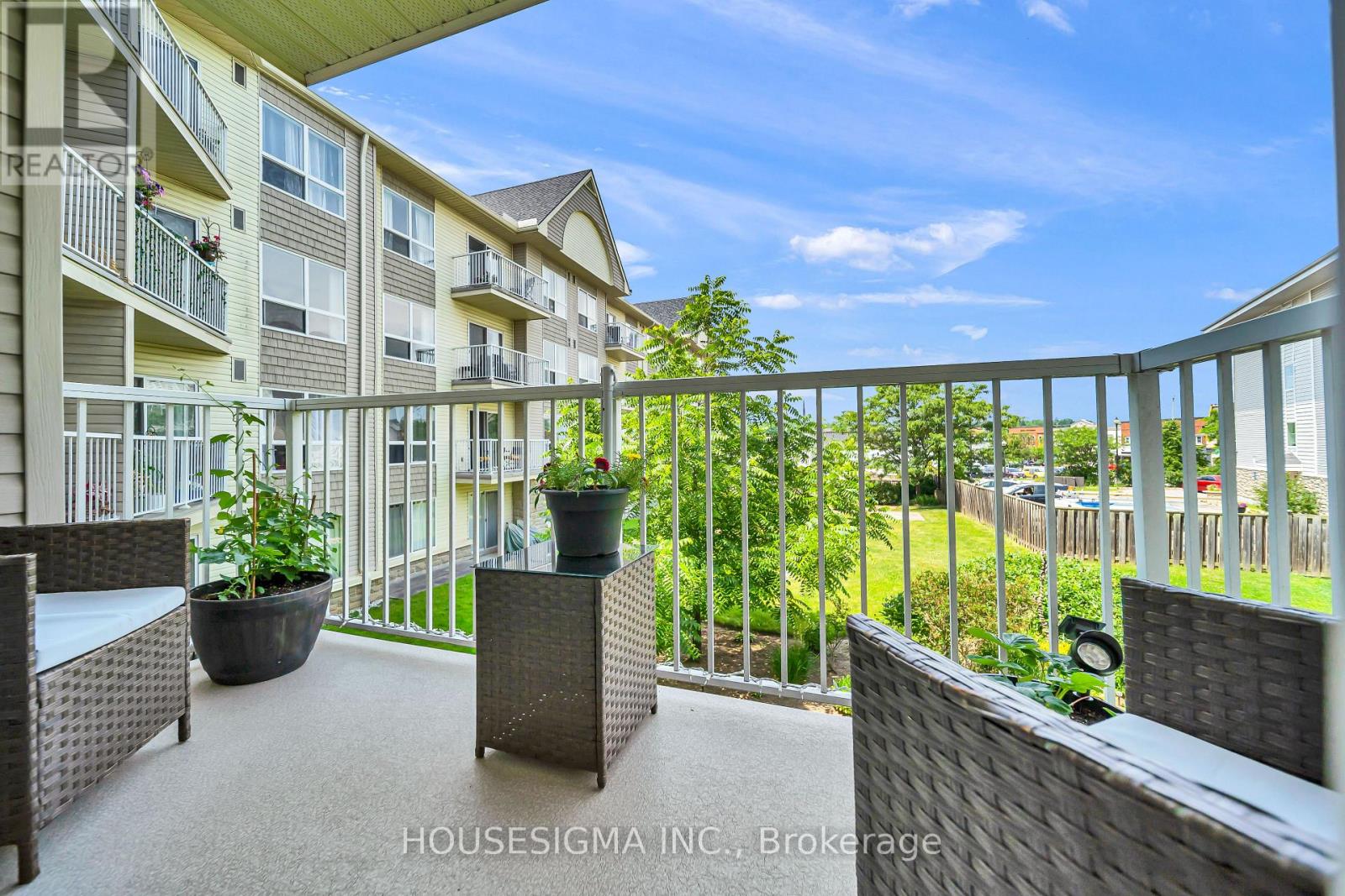 #207 8 HARRIS STREET - 36