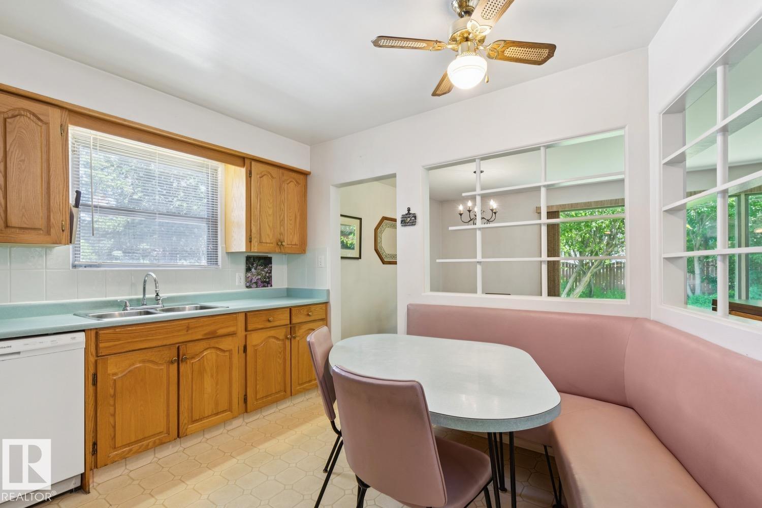 149 COTTONWOOD AV — photo 13