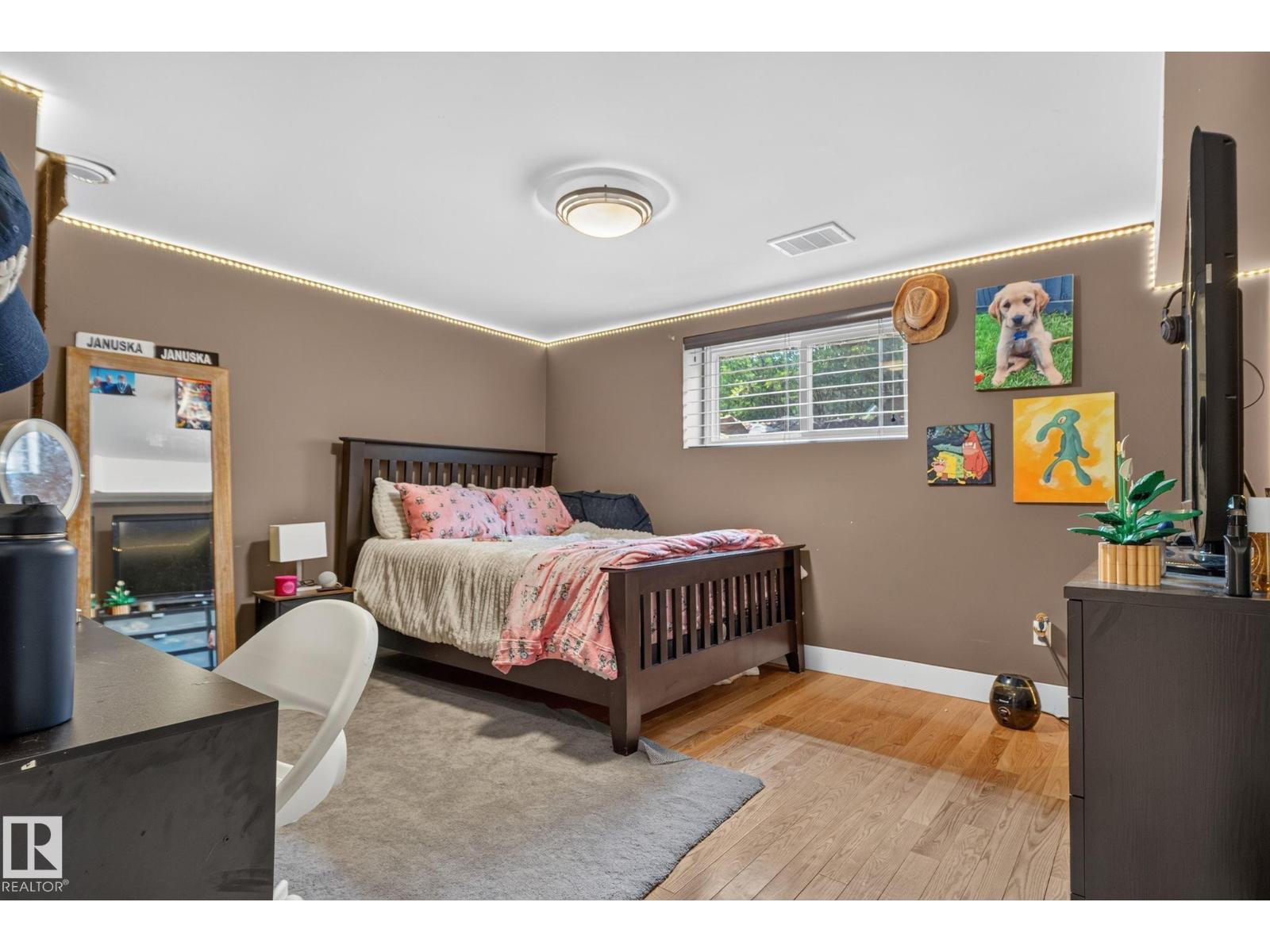 #4 9529 87 AV NW — photo 24