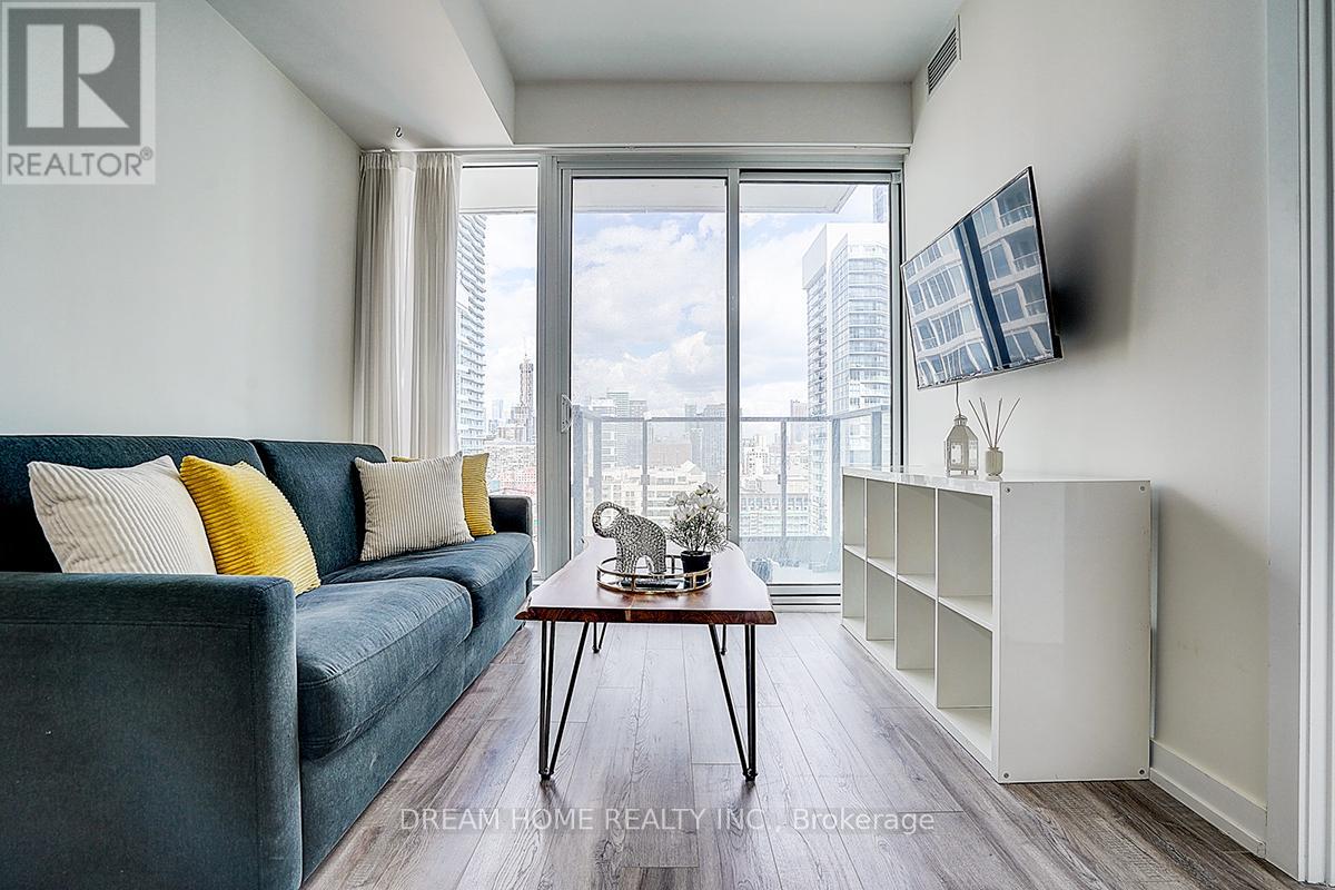#2611 77 SHUTER STREET - 11