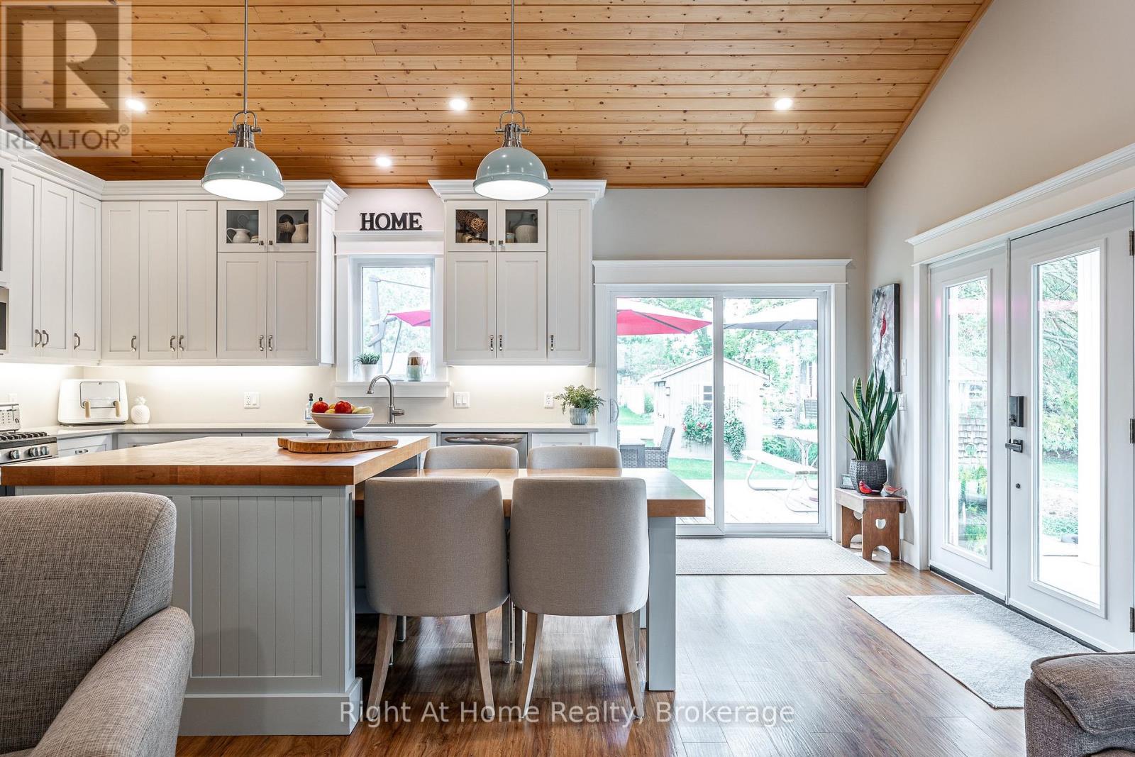 71214 ANNE STREET - 10