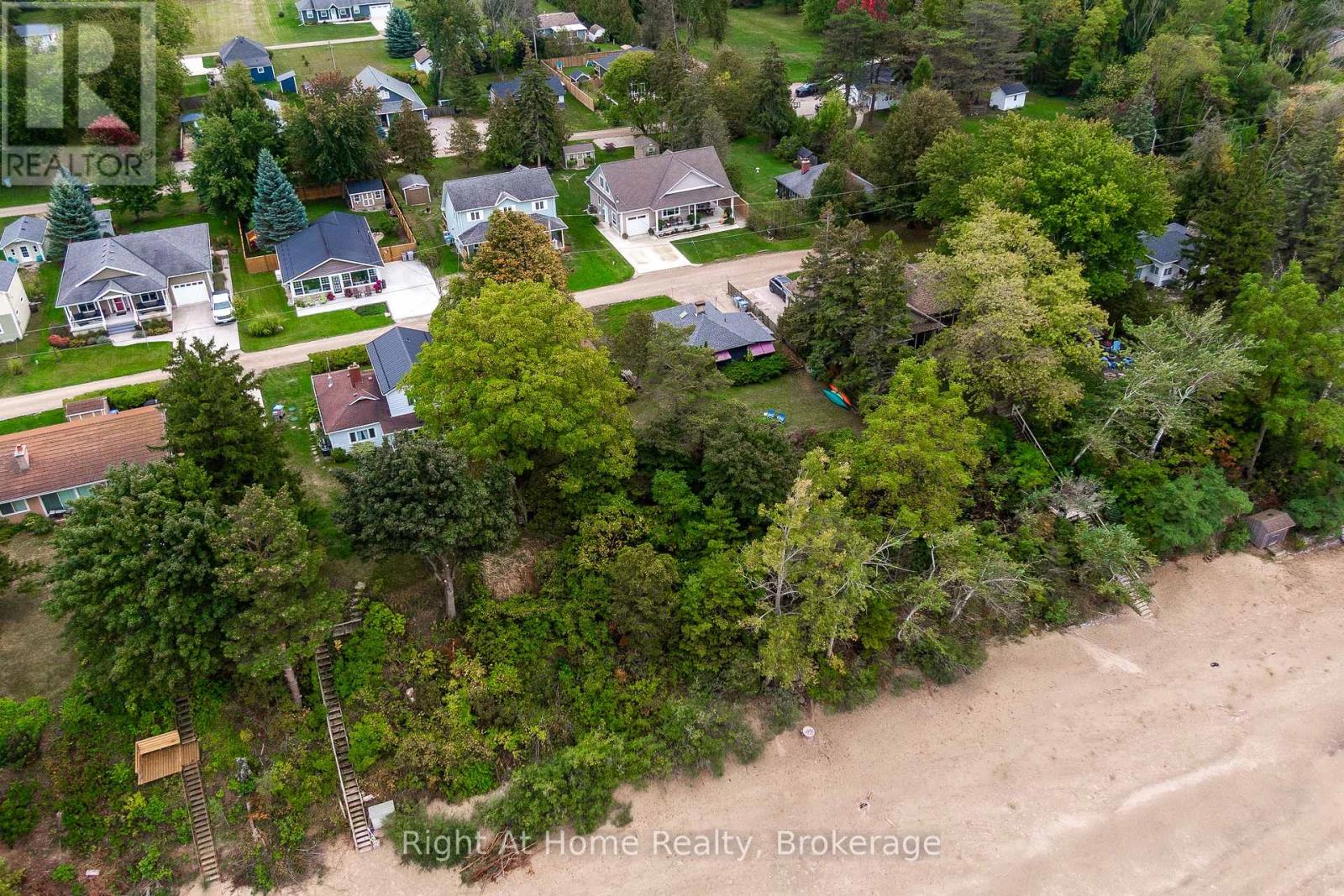 71214 ANNE STREET - 3