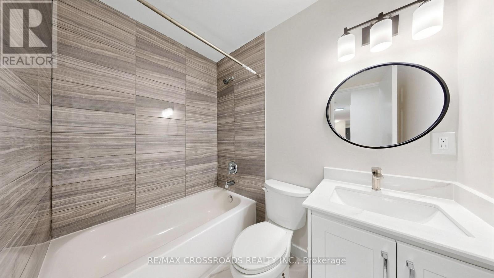 #817 100 DUNDALK DRIVE - 36