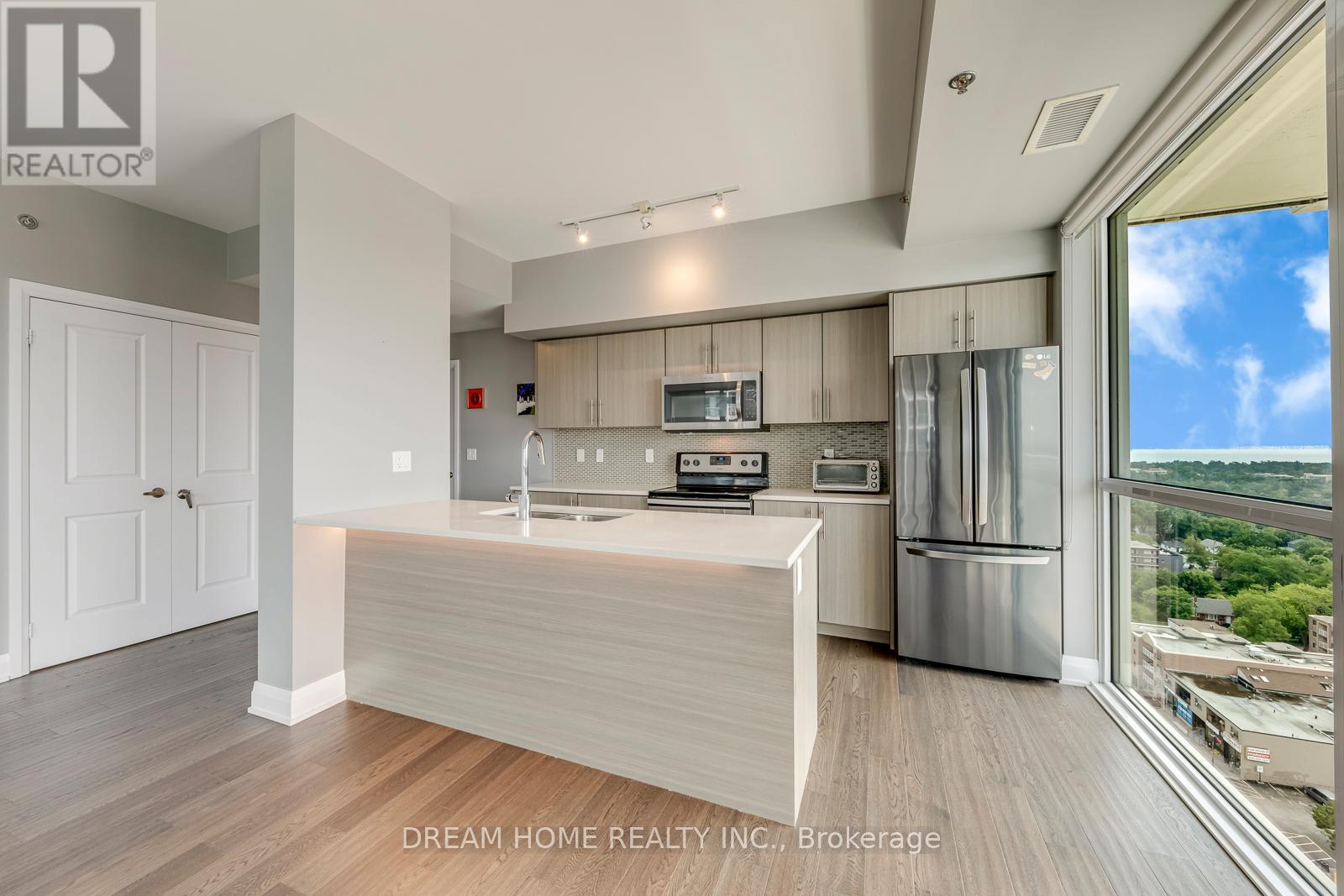 #1609 55 SPEERS ROAD - 1