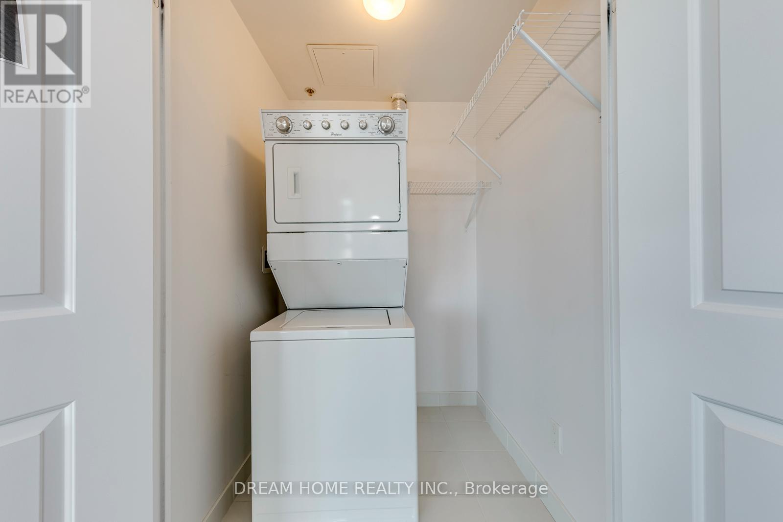 #1609 55 SPEERS ROAD - 23
