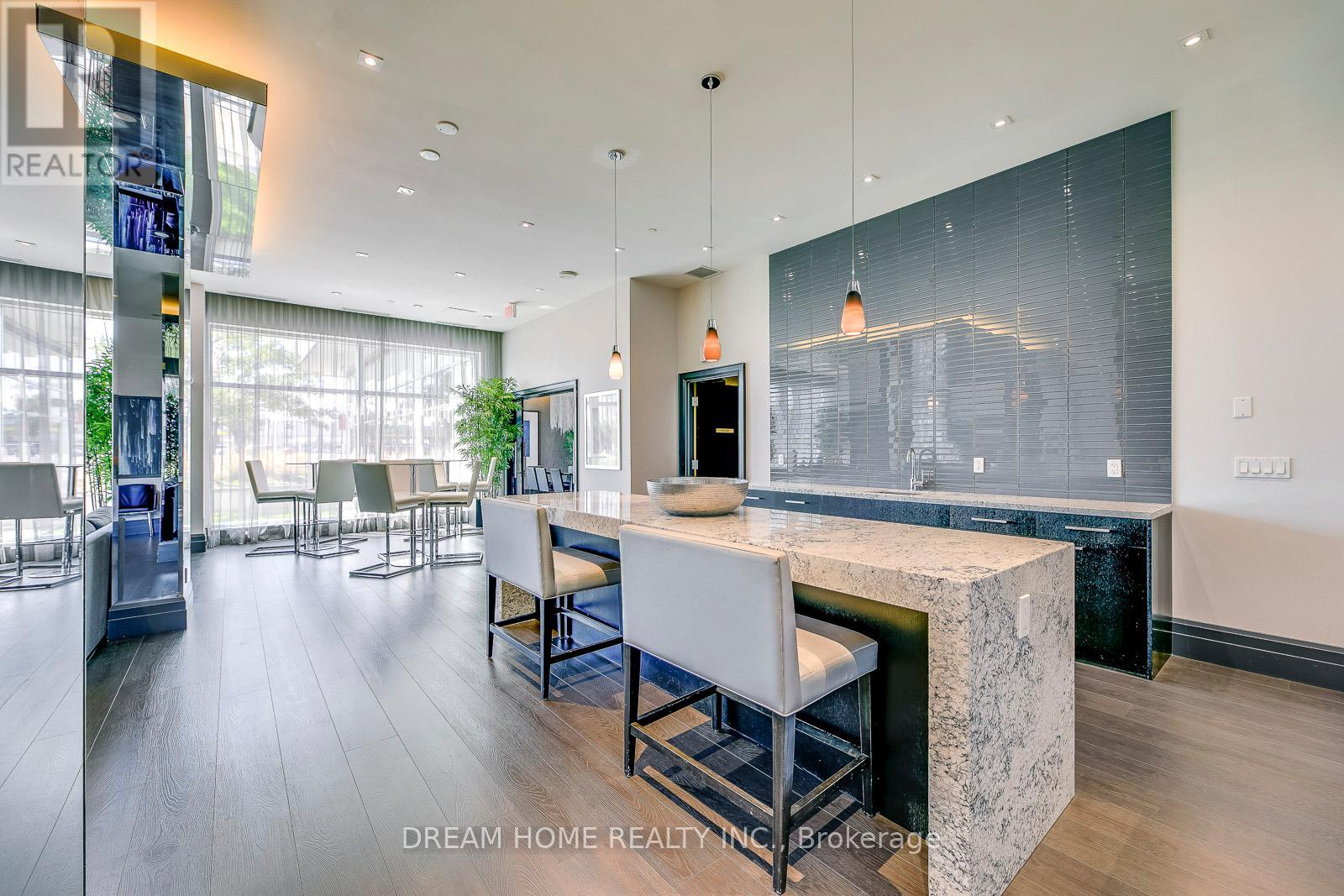 #1609 55 SPEERS ROAD - 34