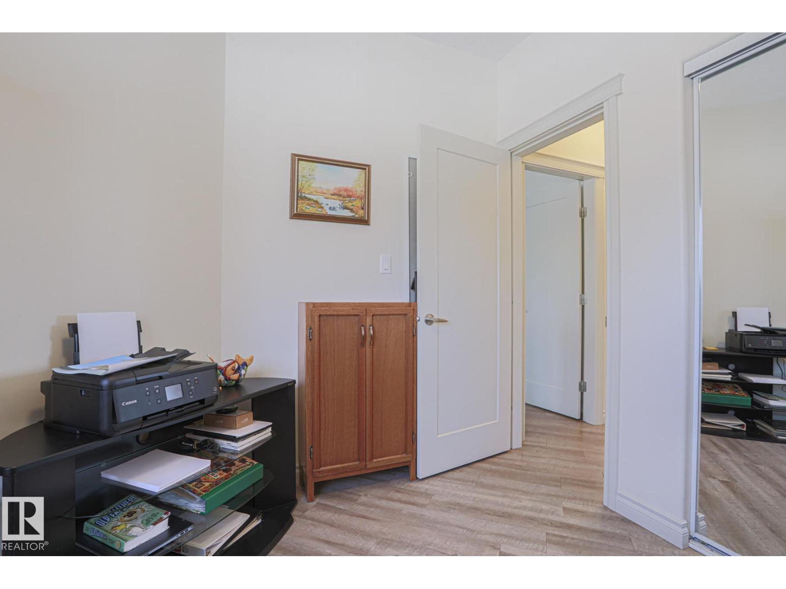 8 MAIN ST - 45