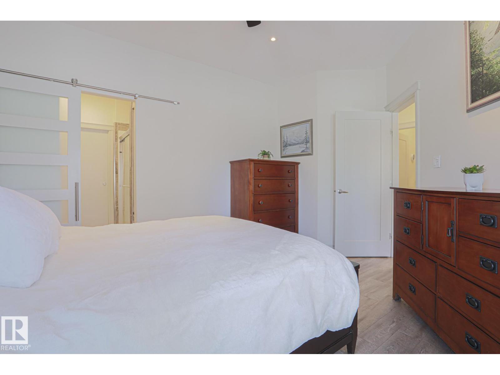 8 MAIN ST - Image 47