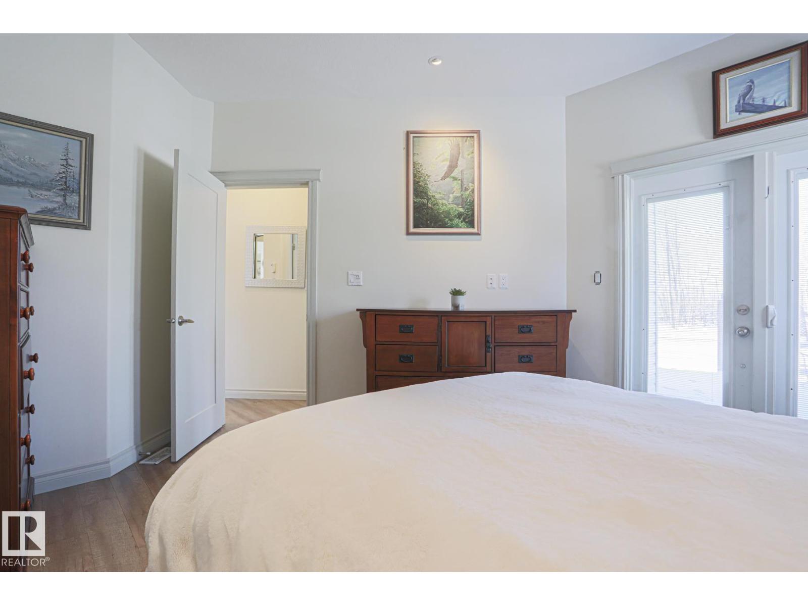 8 MAIN ST - 49