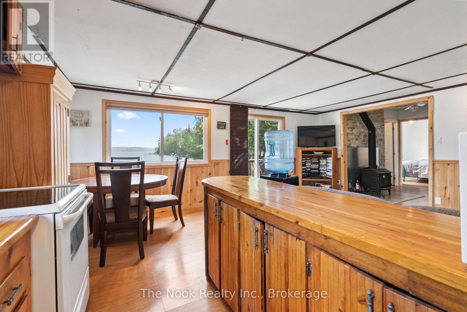 37 GOLDFINCH LANE - 12