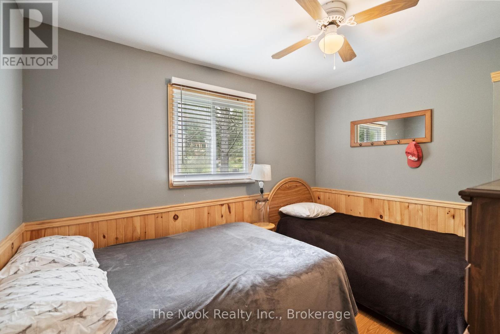 37 GOLDFINCH LANE - 15