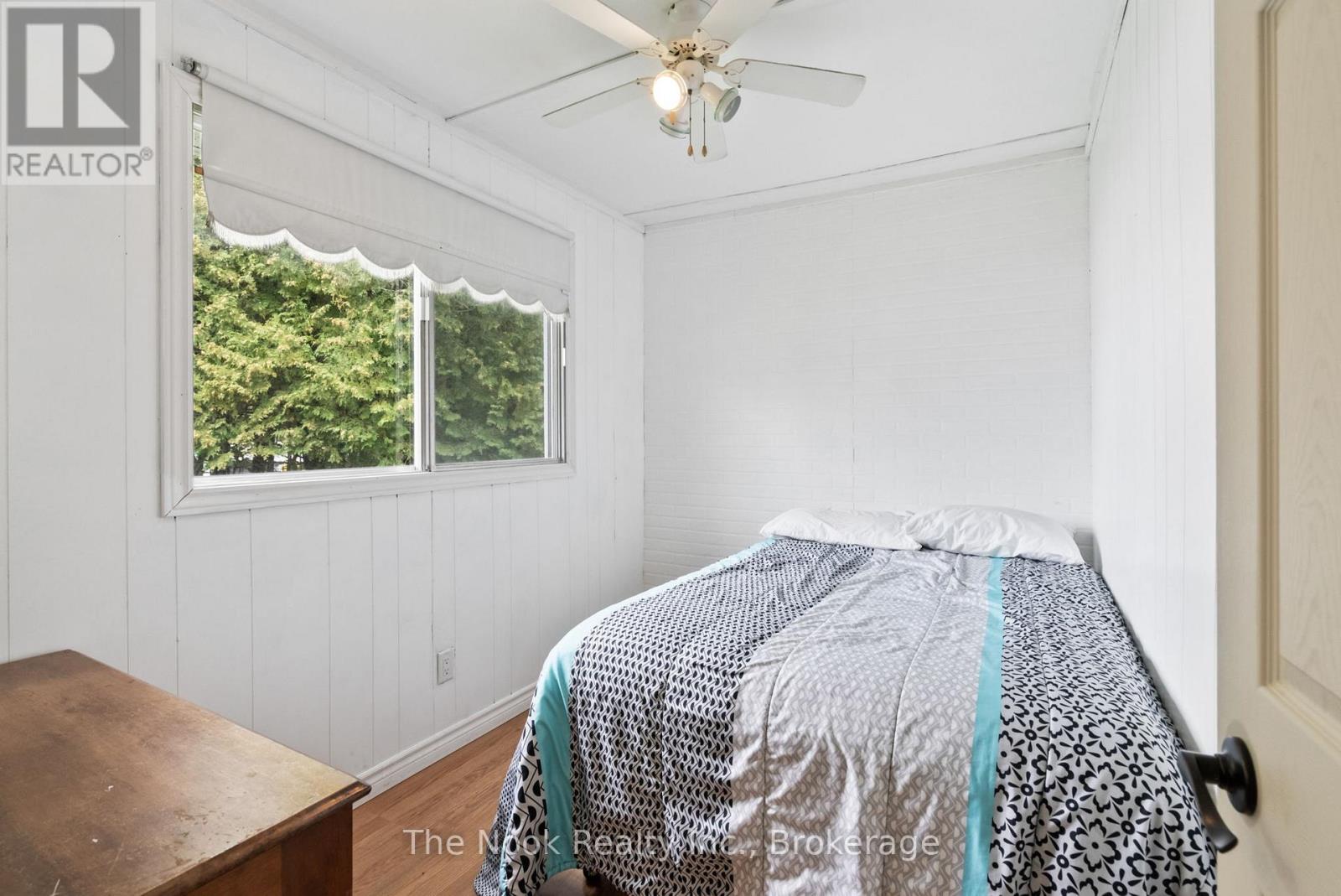 37 GOLDFINCH LANE - 16