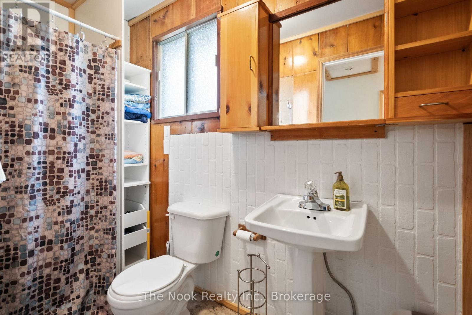 37 GOLDFINCH LANE - 17