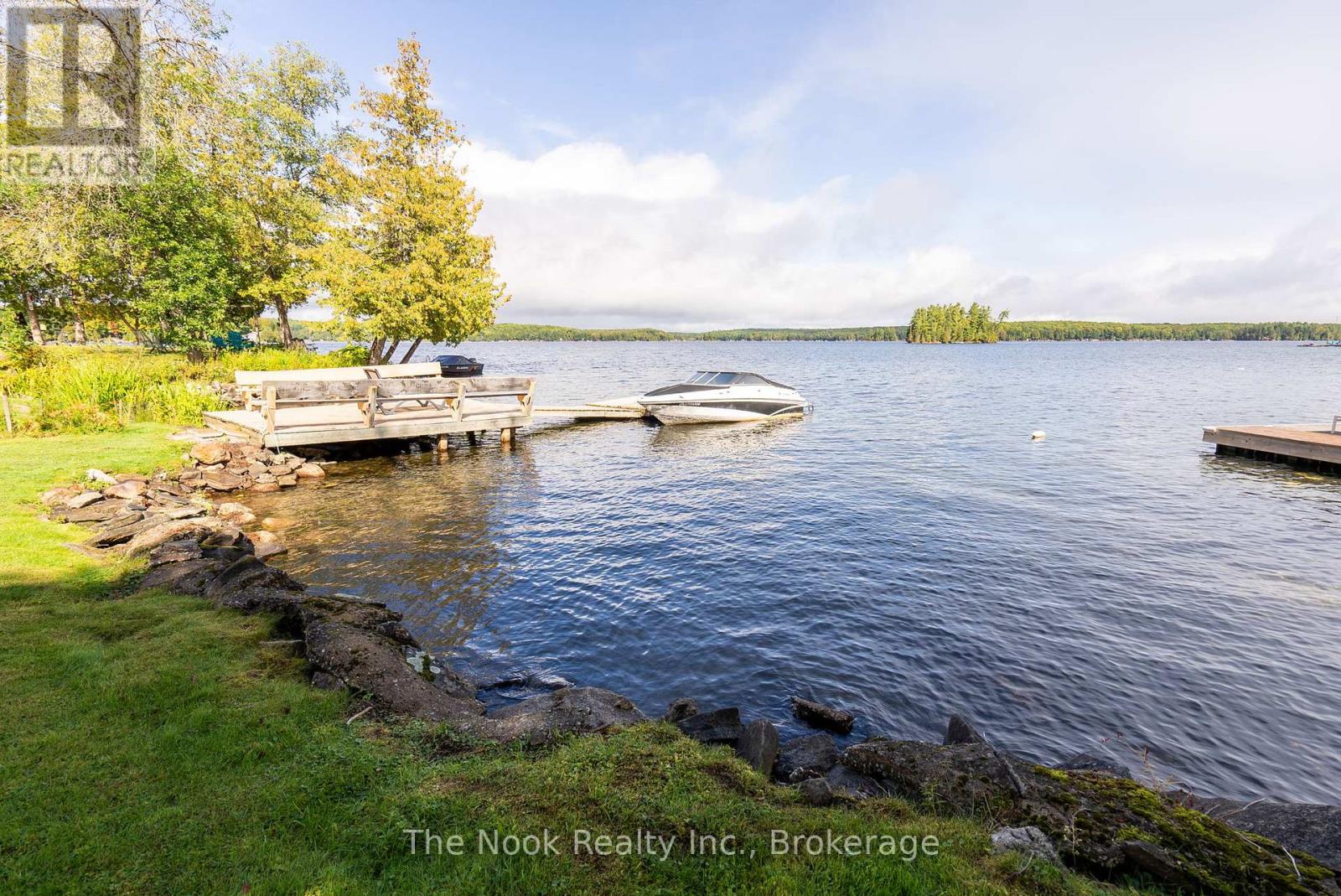 37 GOLDFINCH LANE - 28